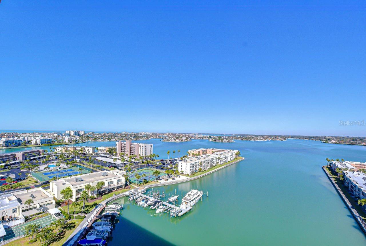 7300 Sun Island Dr S #1602, FL