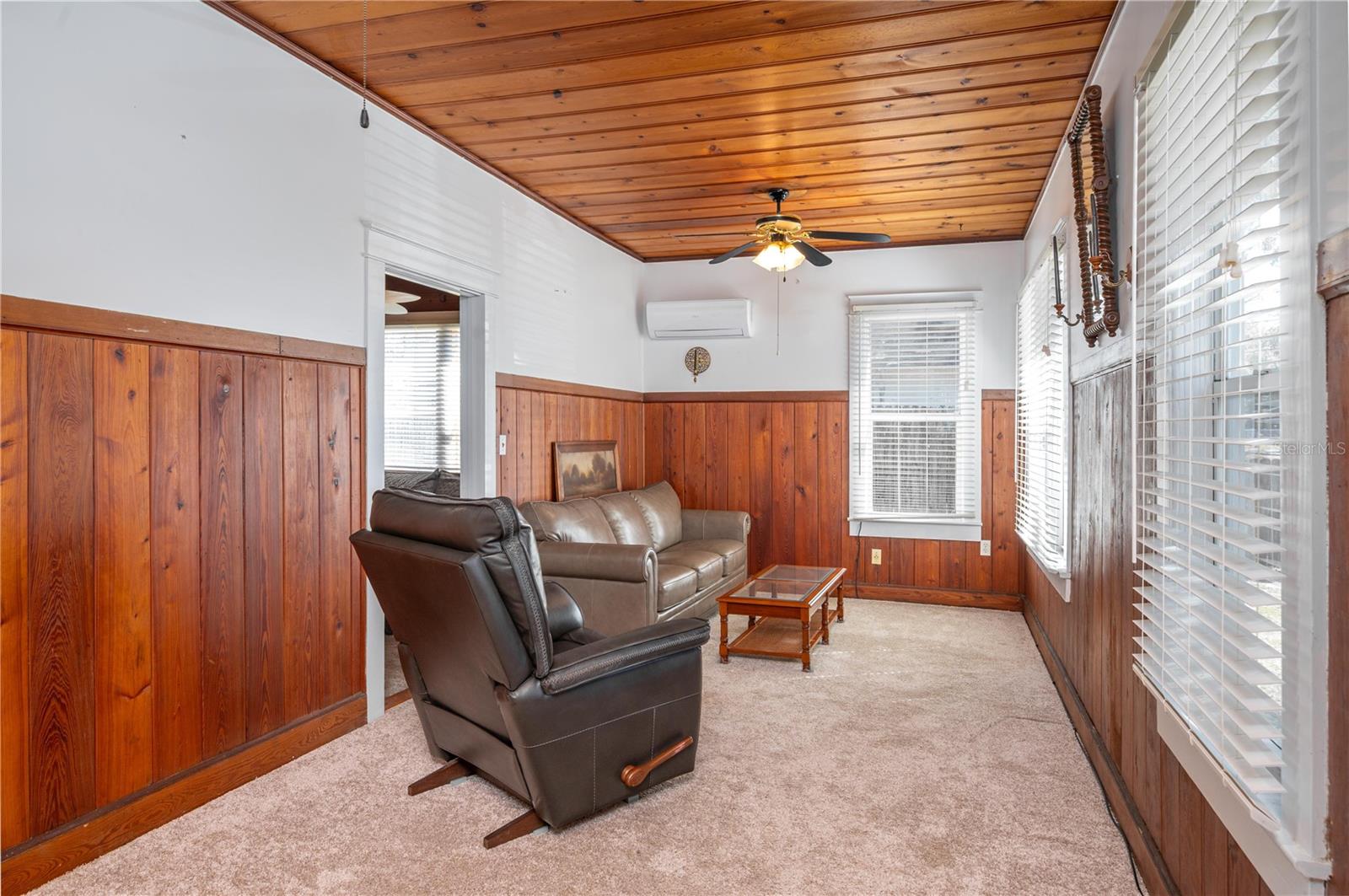 427 Avenue E, FL