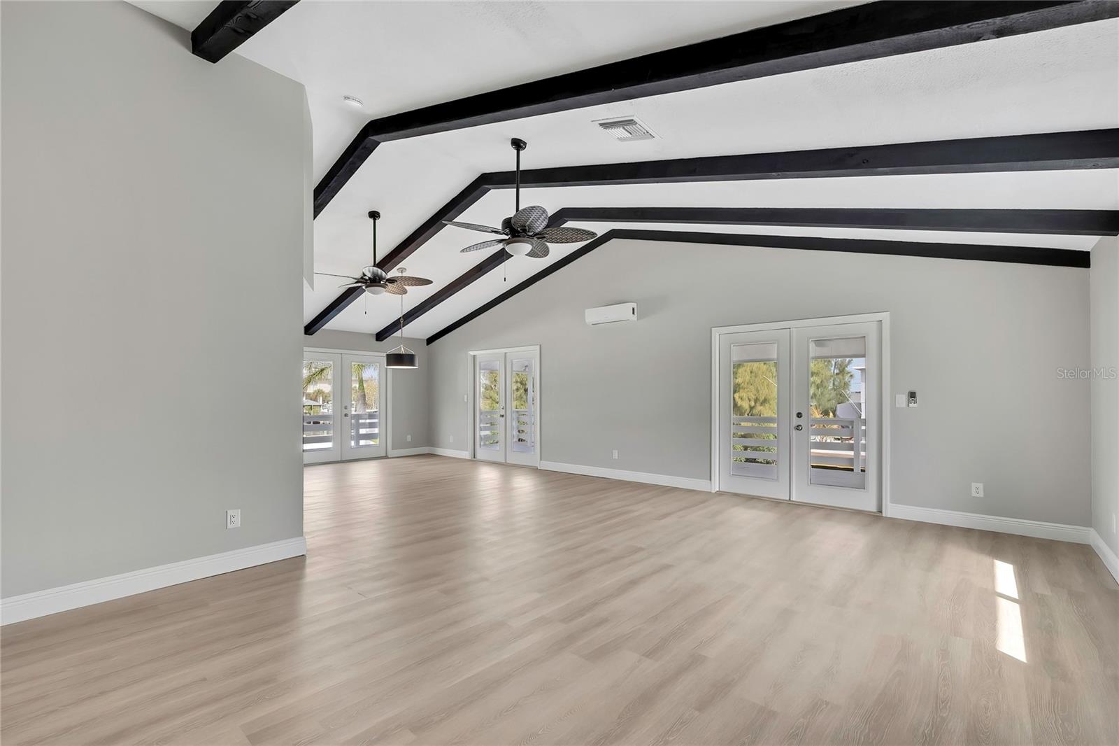 6703 Seaview Boulevard, FL