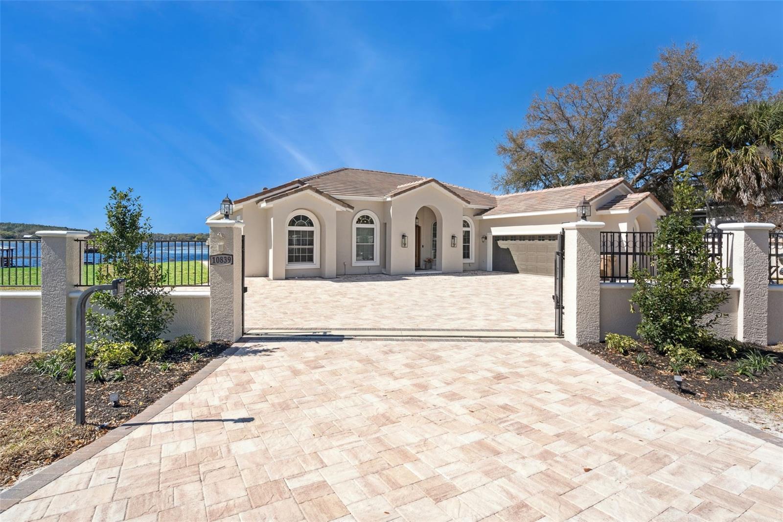 10839 Lakeshore Drive, FL