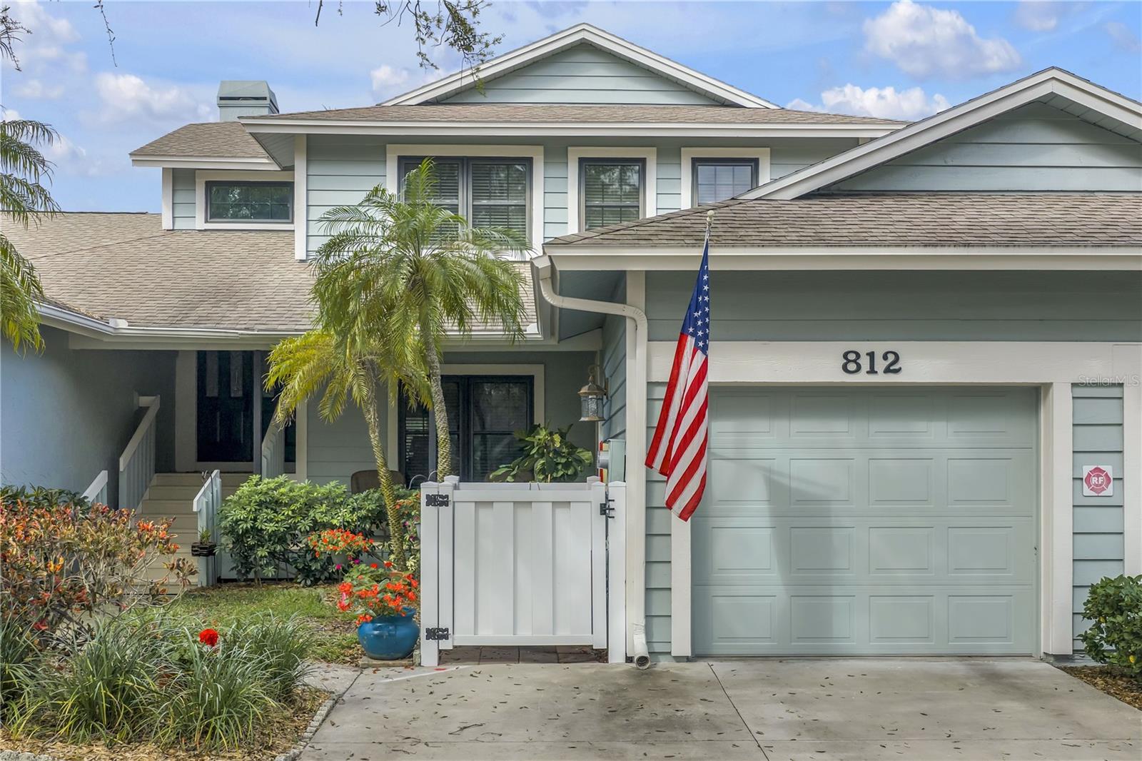812 Amelia Court, FL