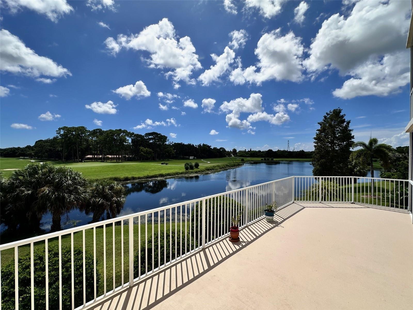 1200 Country Club Dr #2106, FL