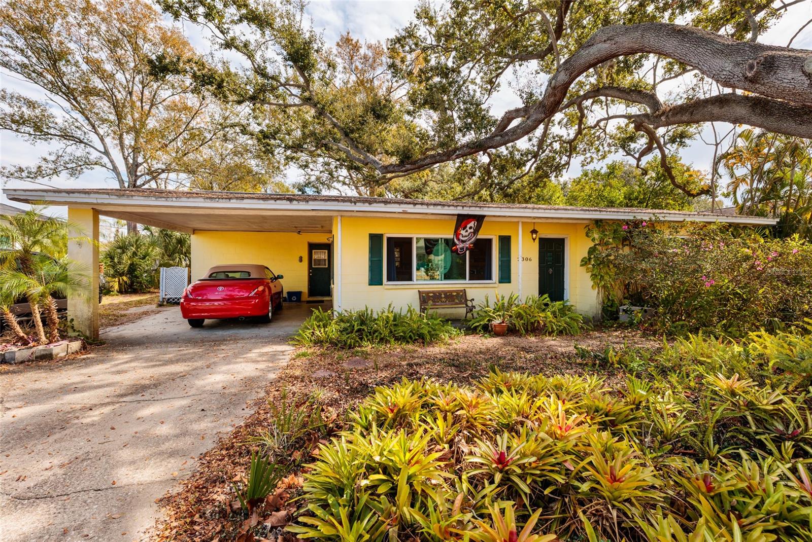 2306 Lois Avenue, FL