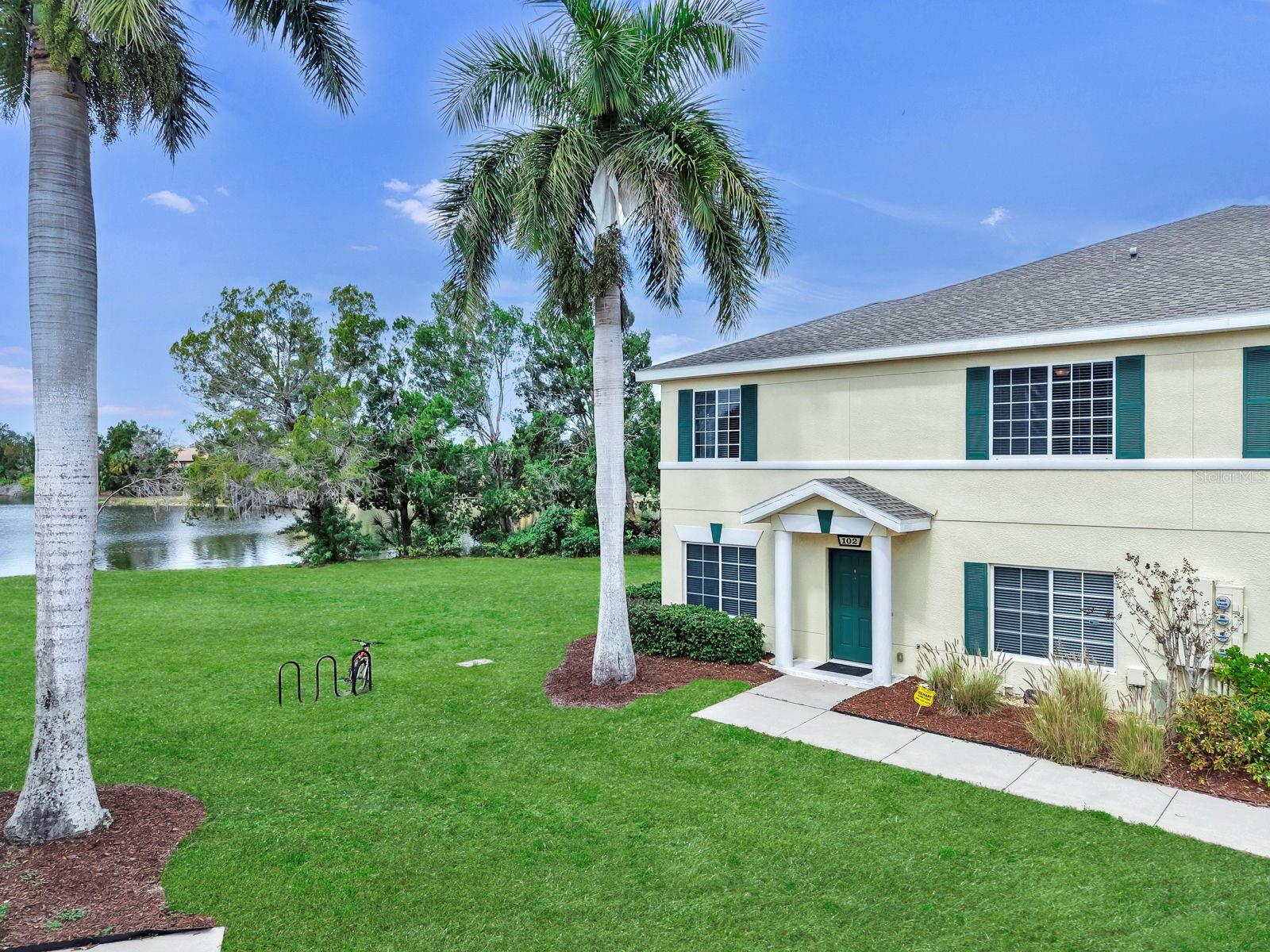 208 Cape Harbour Loop, FL