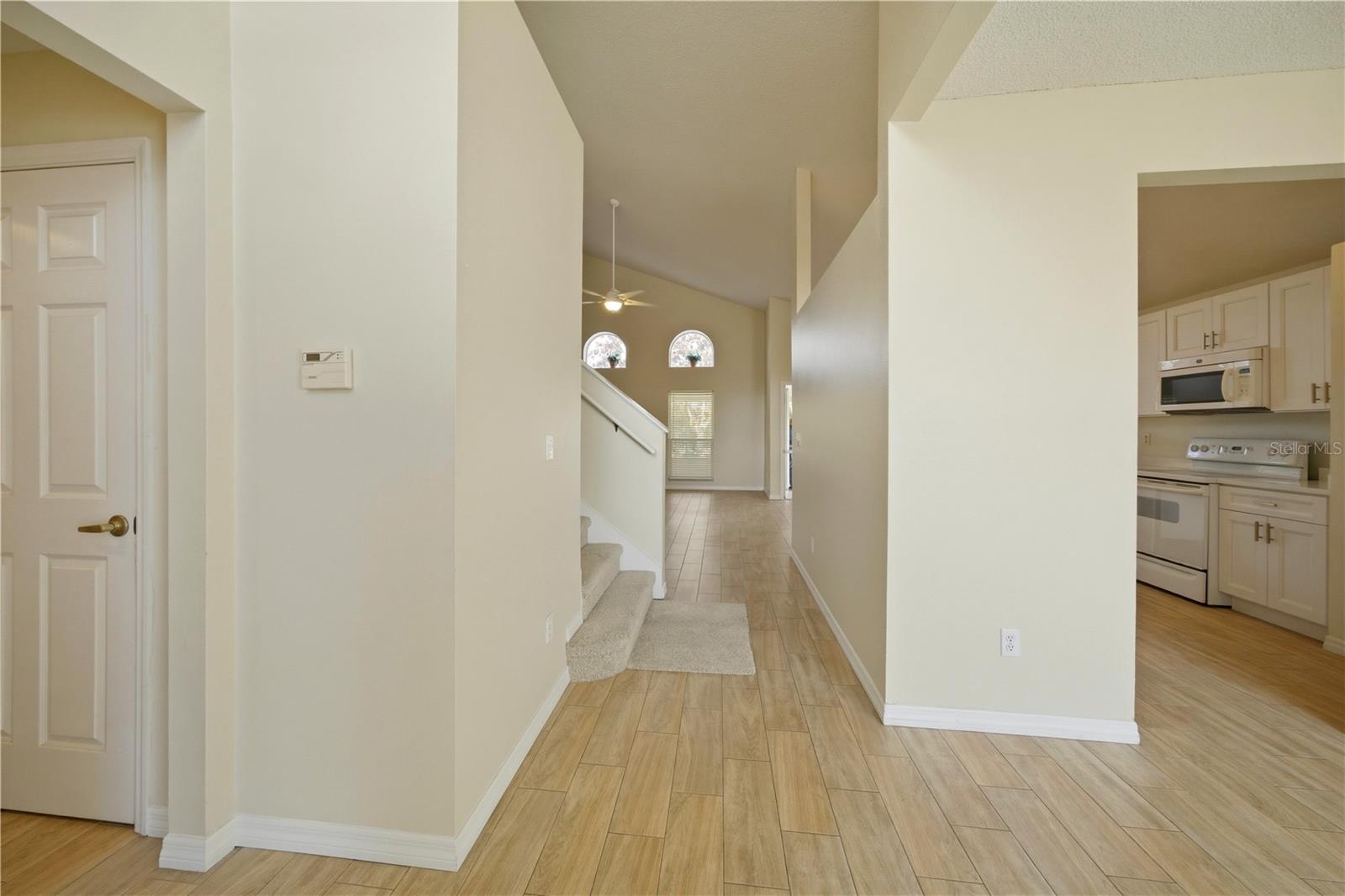 632 Blenheim Loop, FL