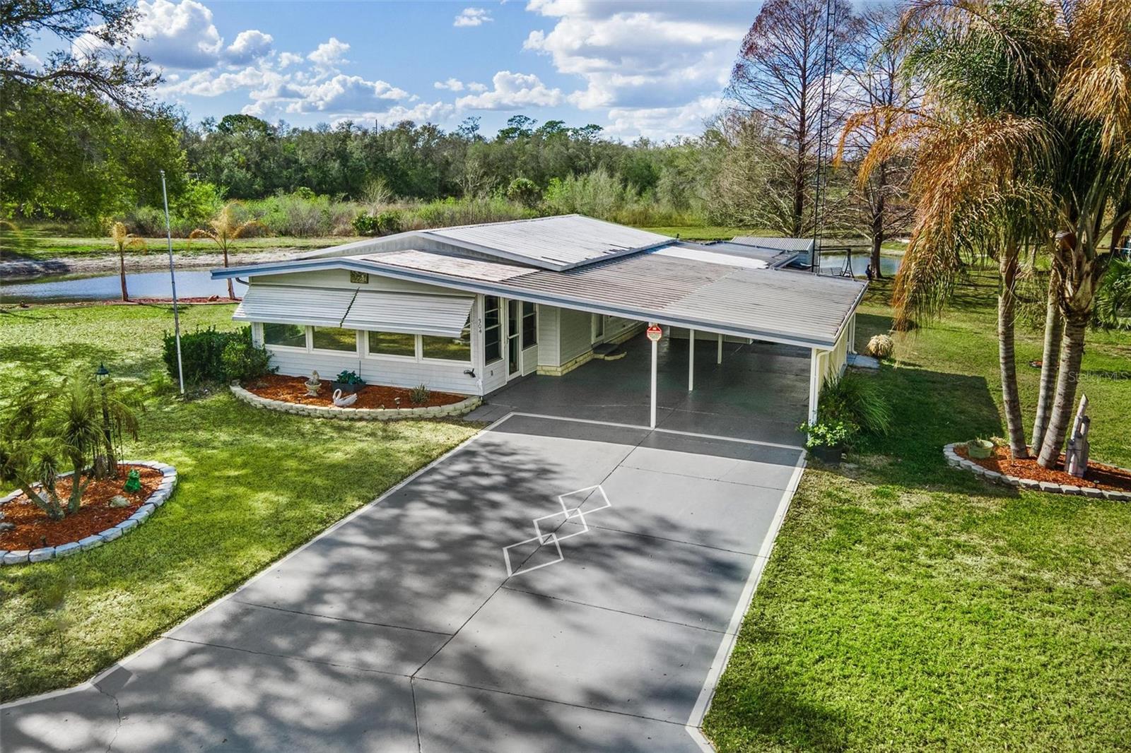 304 Ivanhoe Circle, FL