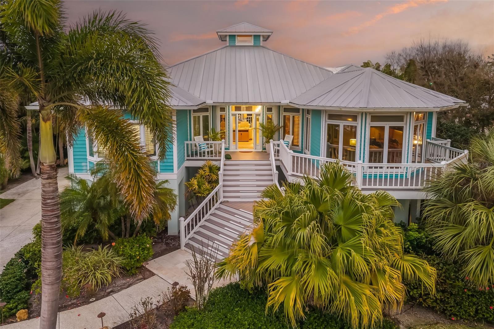 746 Eagle Point Dr, FL