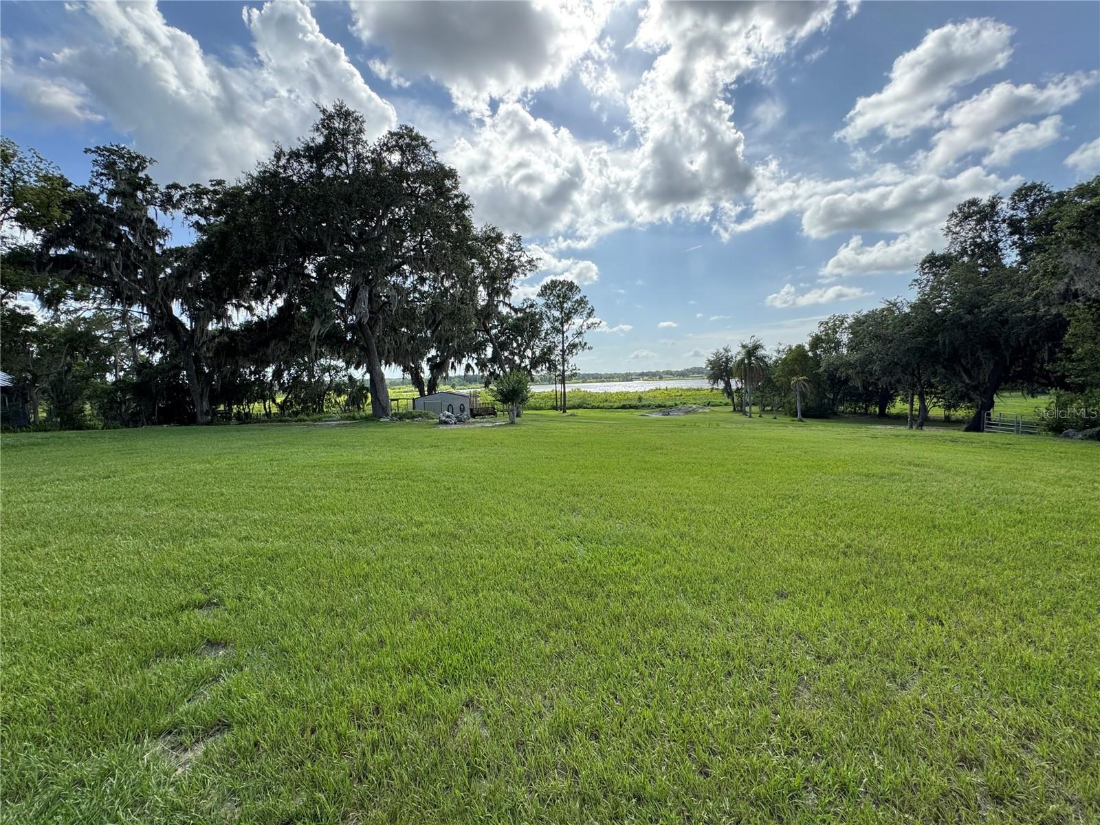 30400 Hillside Ln, FL