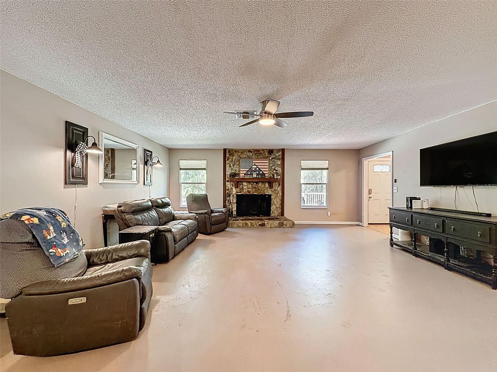 24350 Lanark Road, FL