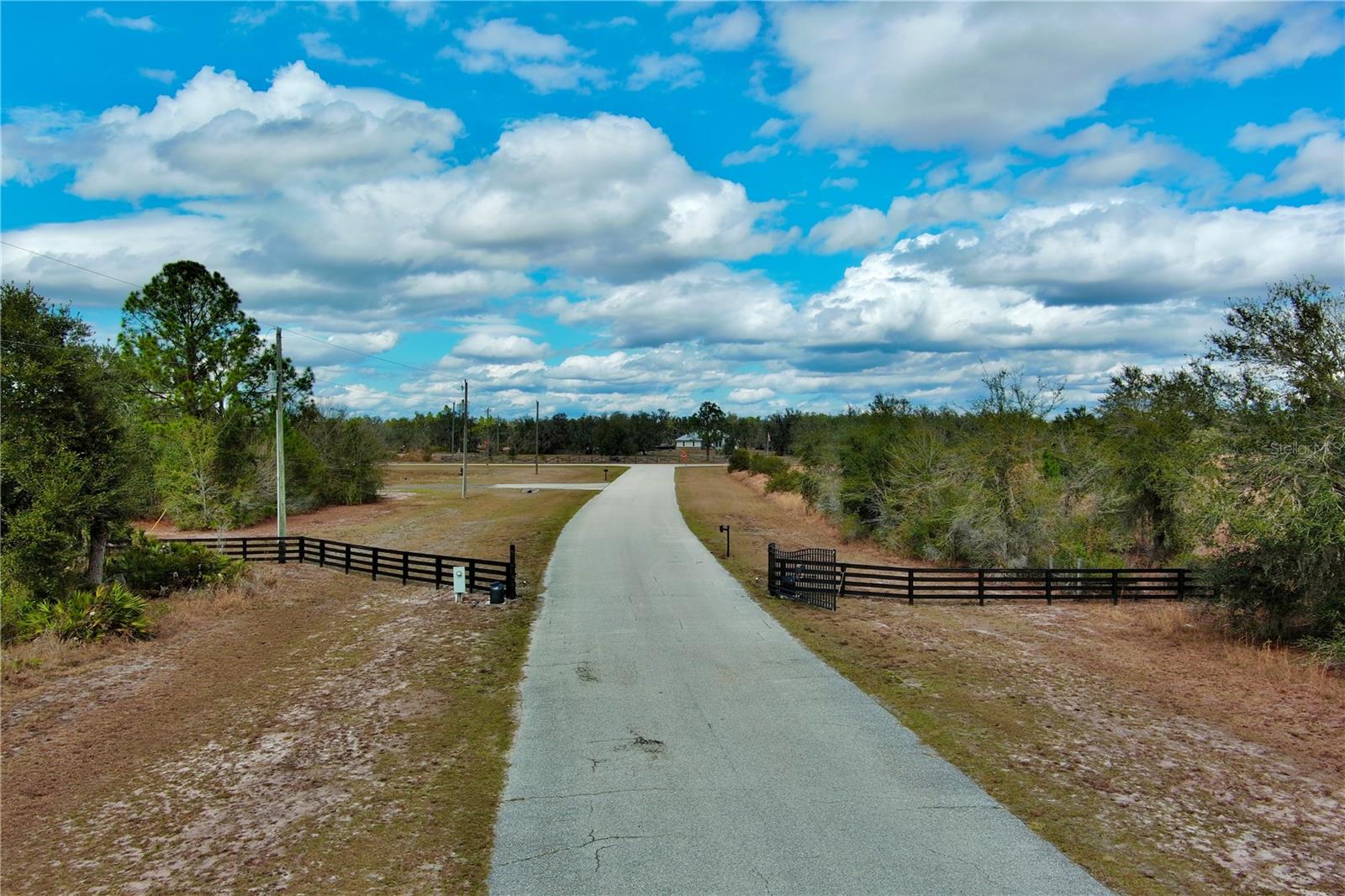2107 405 Ct E, FL