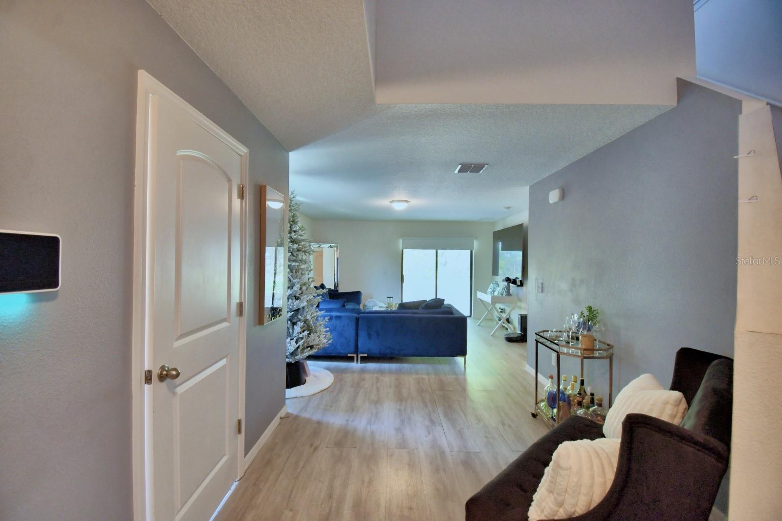 6286 Manitoba Drive, FL