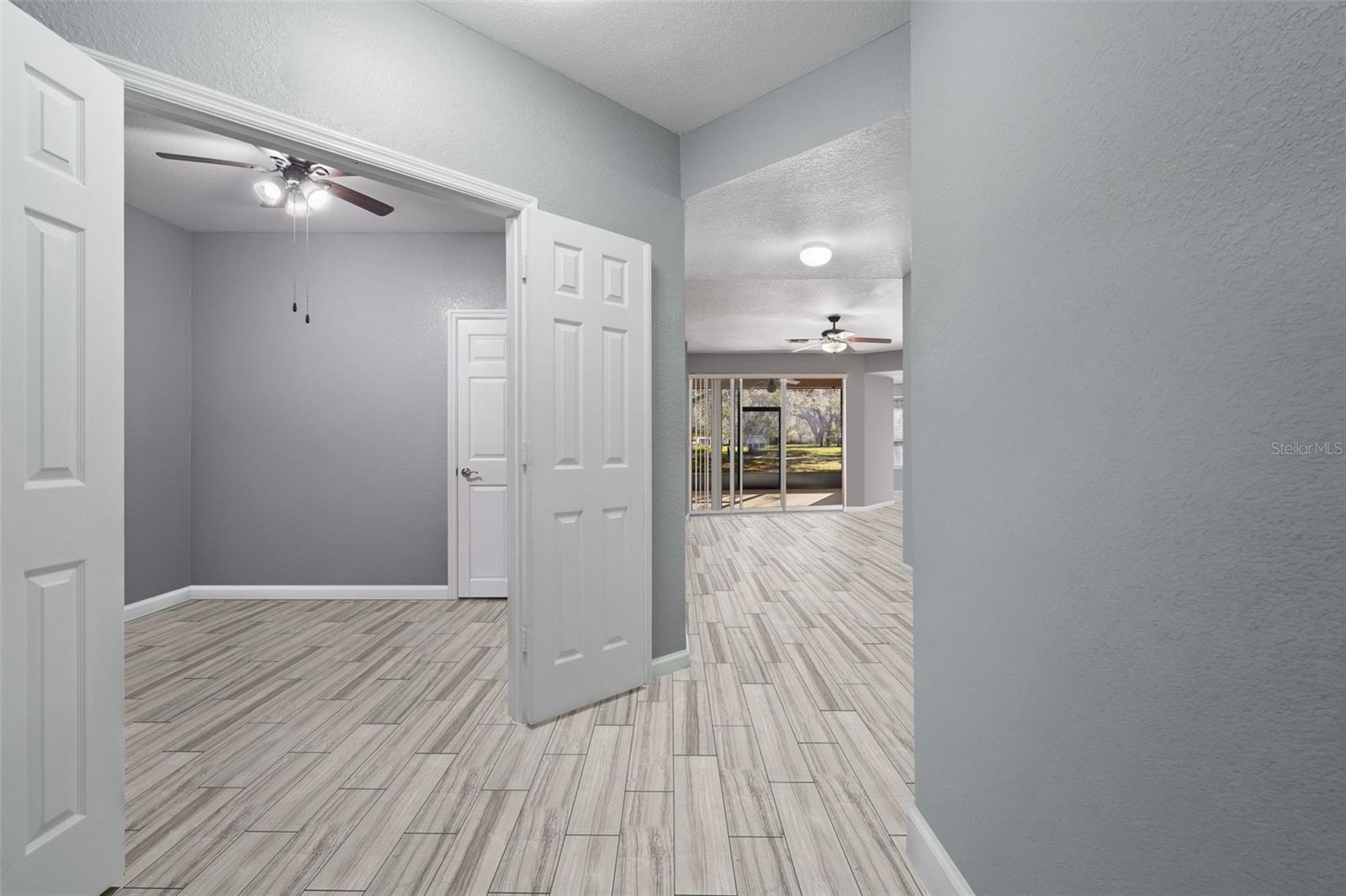 2595 Metro Sevilla Drive, FL