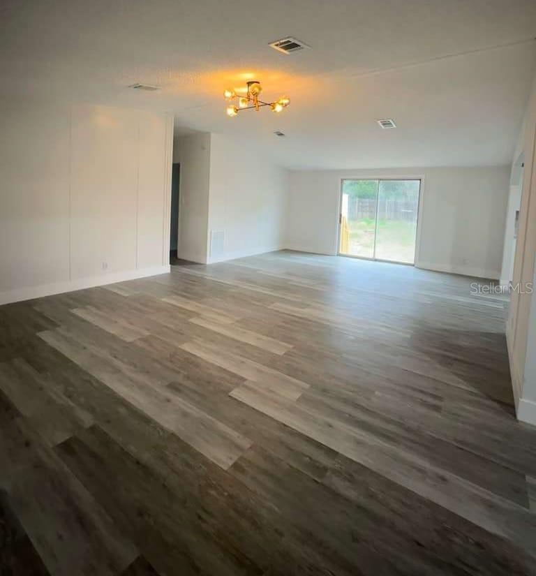 154 Vanguard Circle, FL