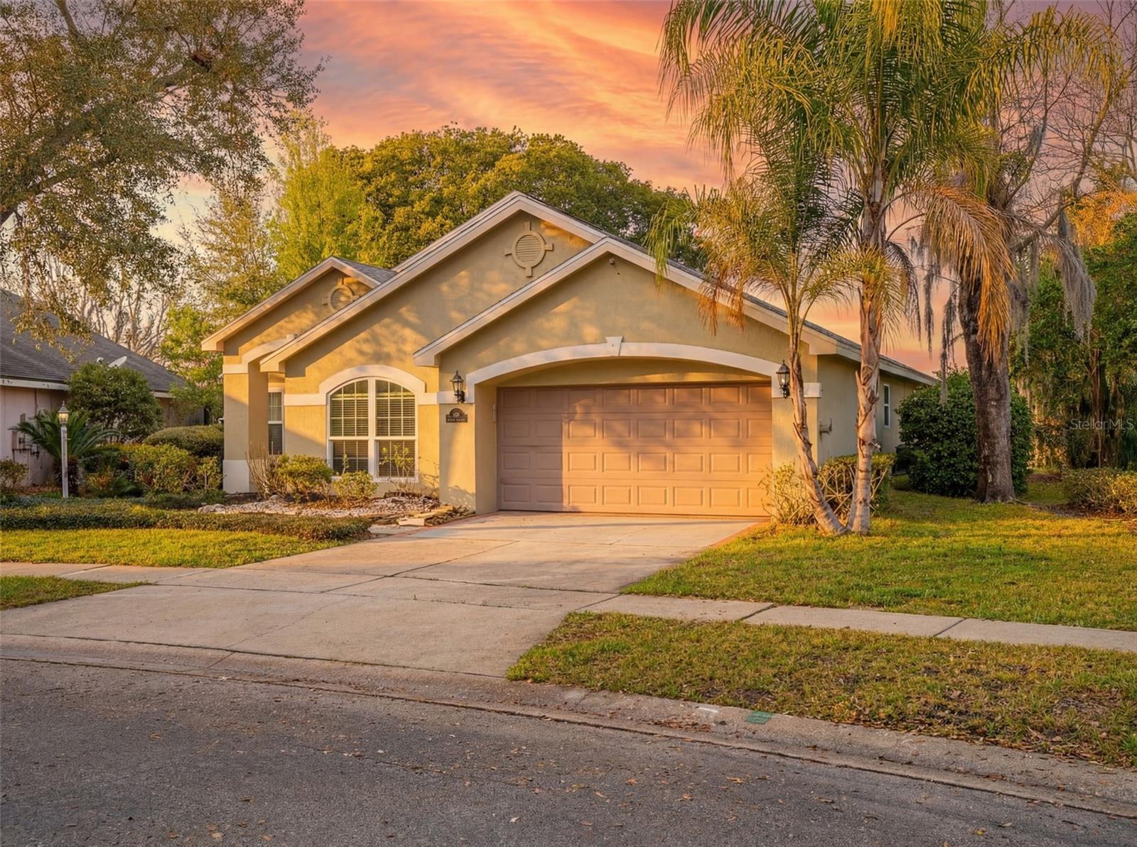 947 Paddington Ter, FL