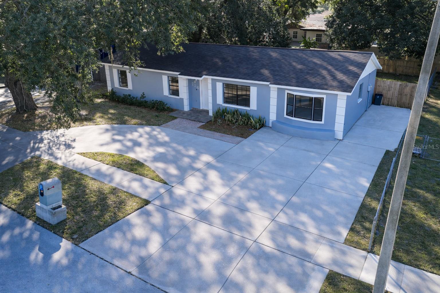 720 Swiss Drive, FL