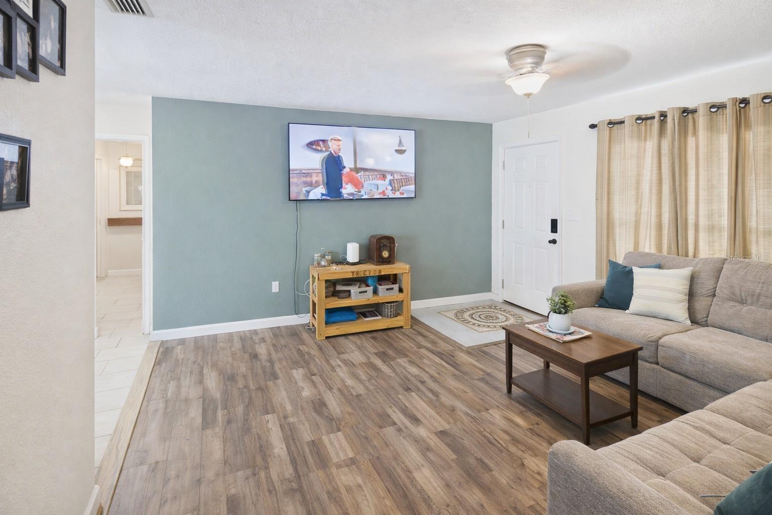 1405 Pembrook Drive, FL