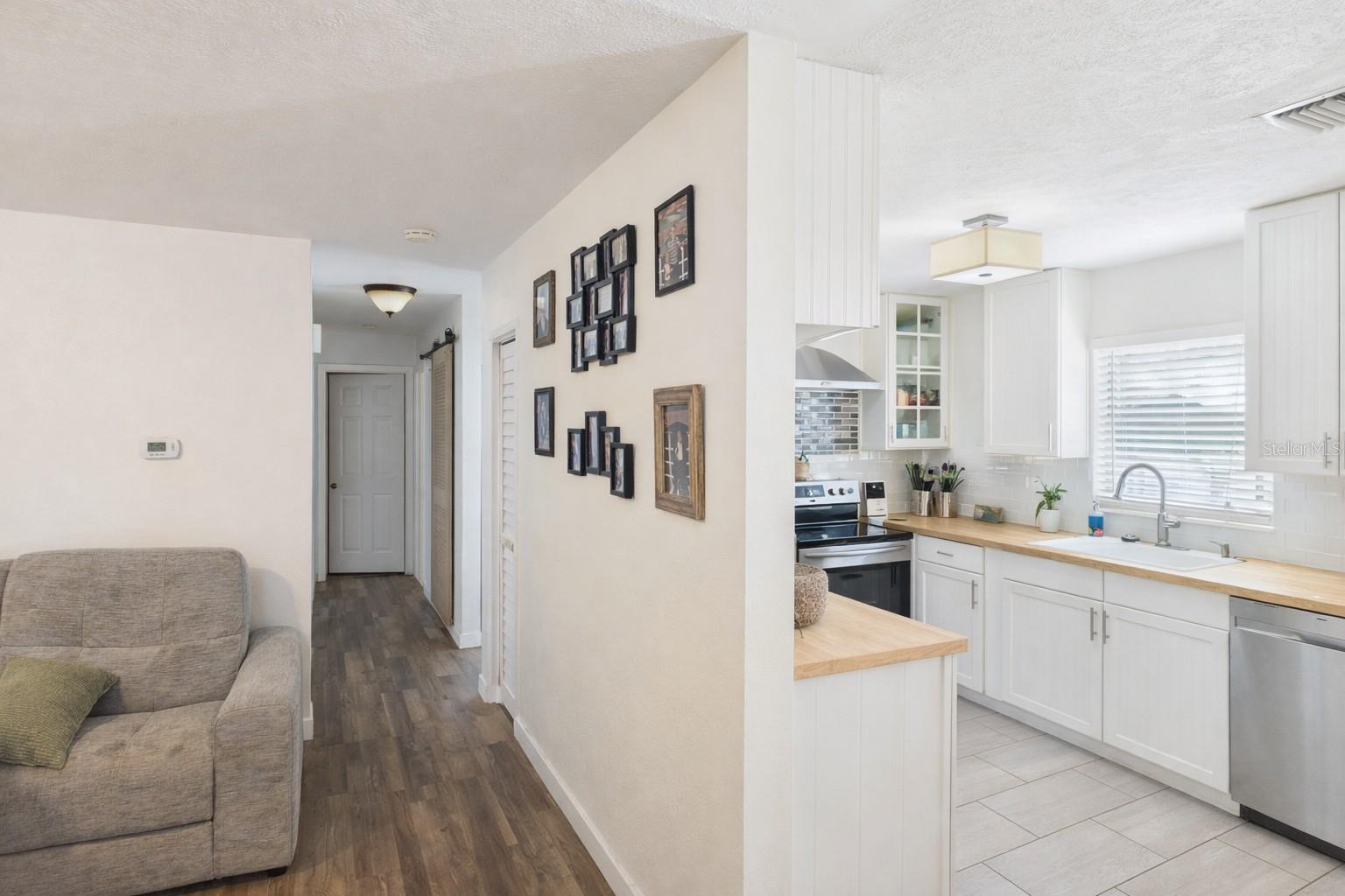 1405 Pembrook Drive, FL