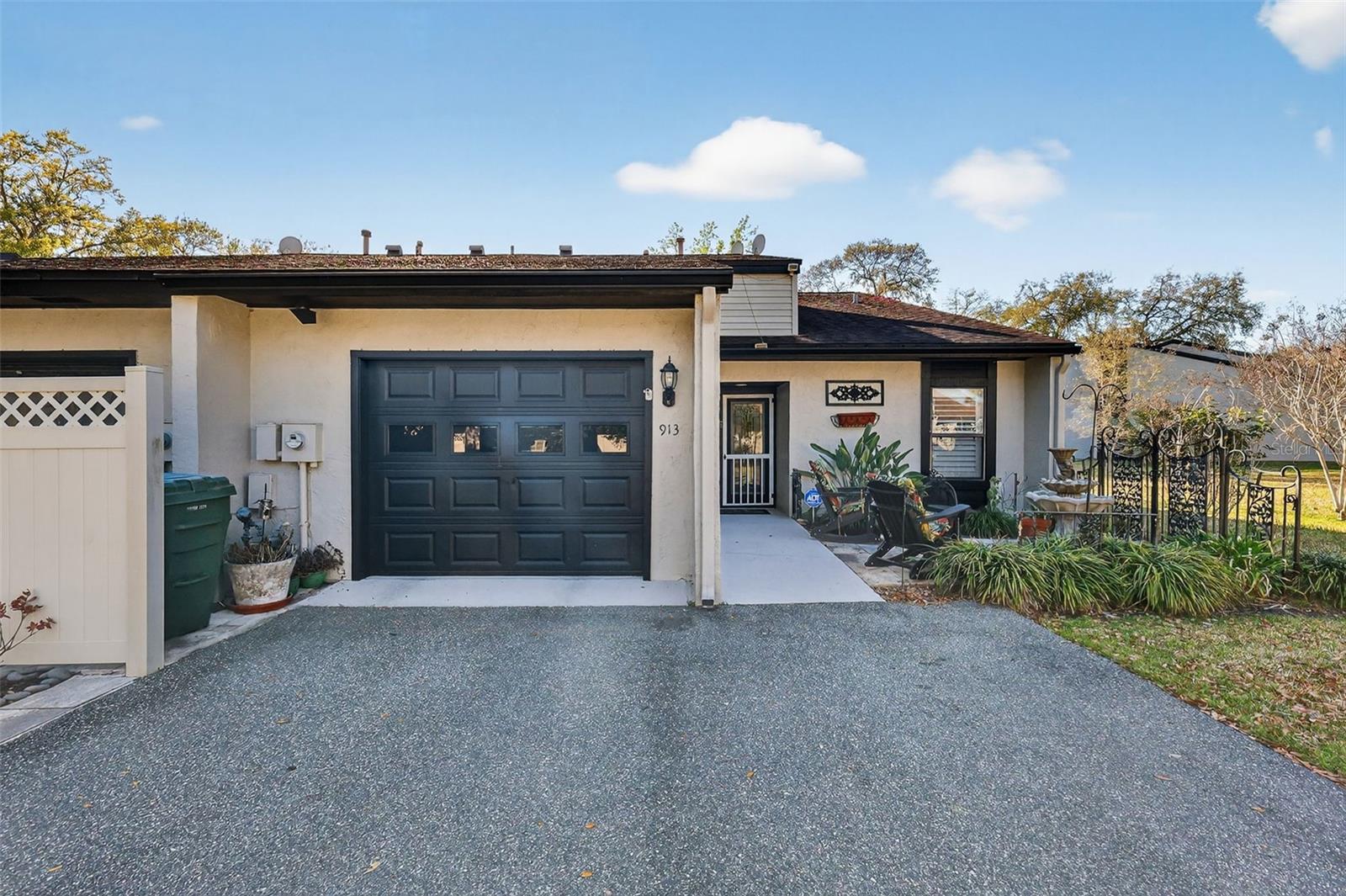 913 Belle Oak Drive, FL