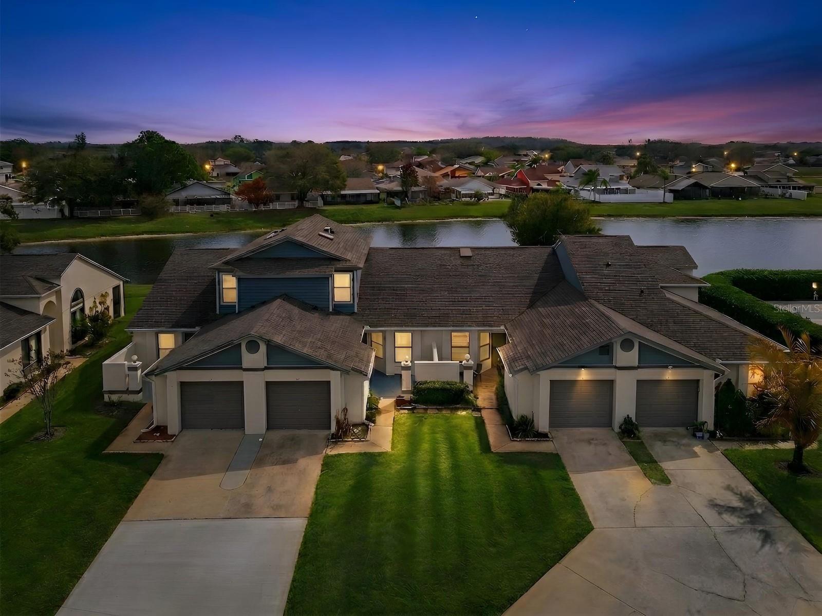 62 Lakepointe Circle, FL