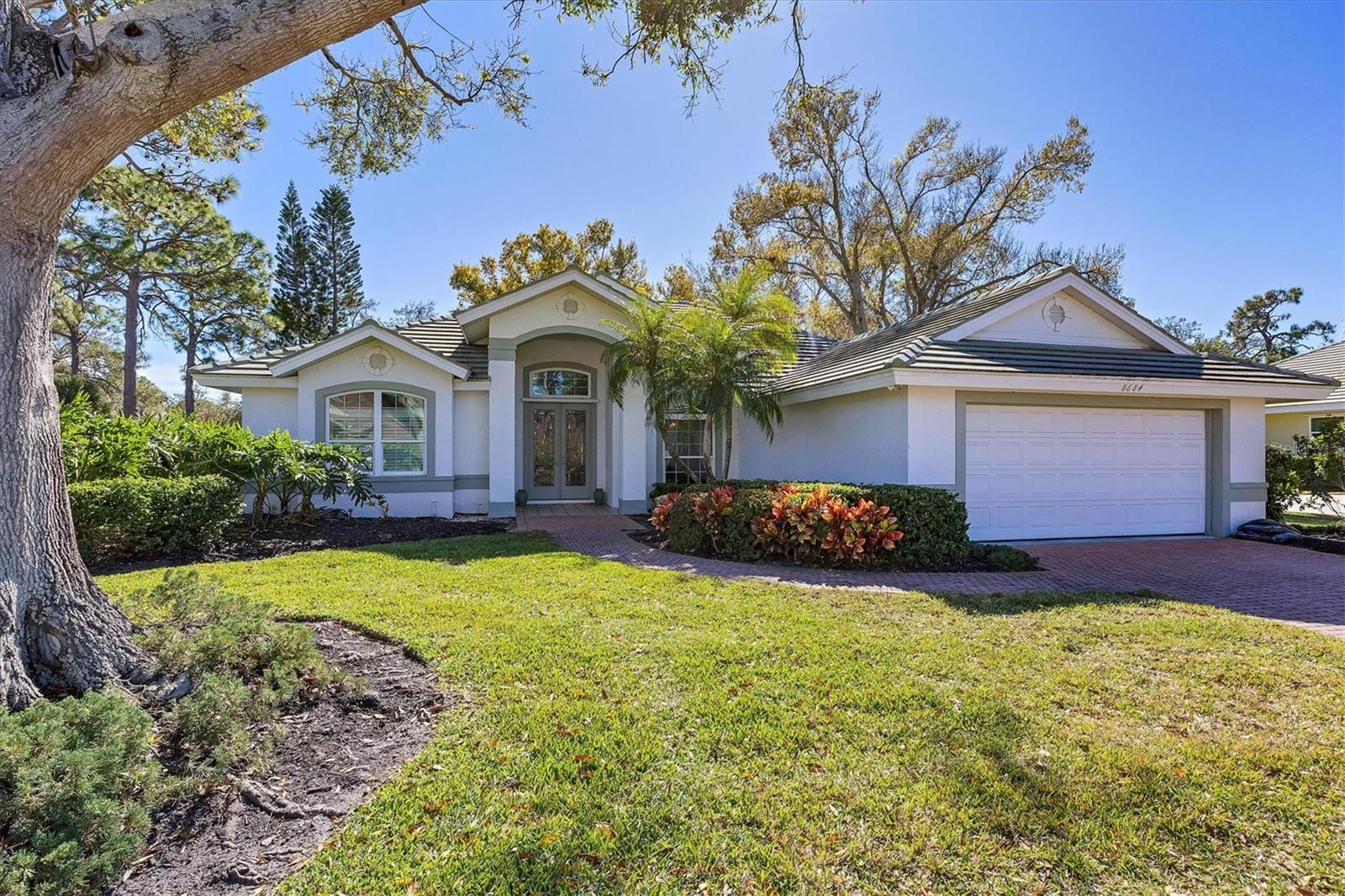 8684 Woodbriar Drive, FL