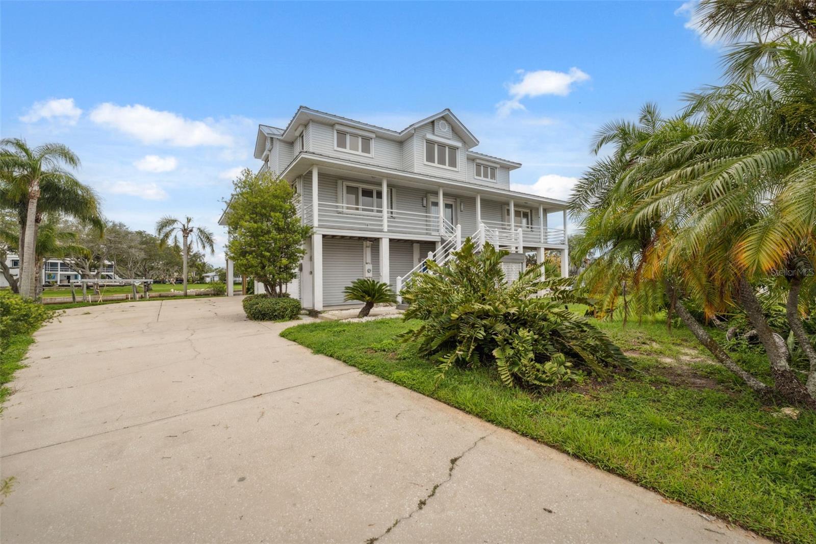 1906 Gulfview Drive, FL