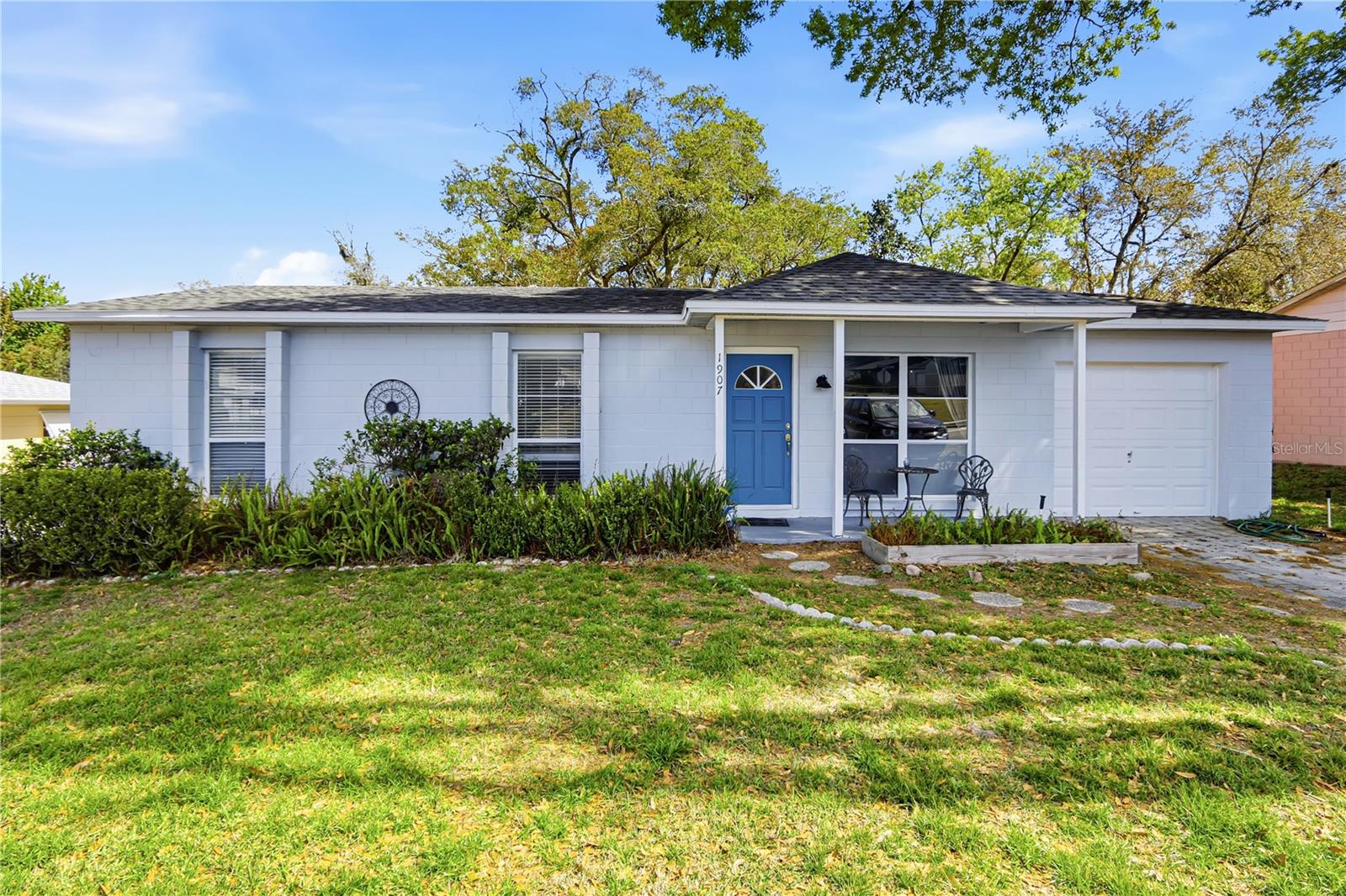 1907 Leslie Ann Ln, FL