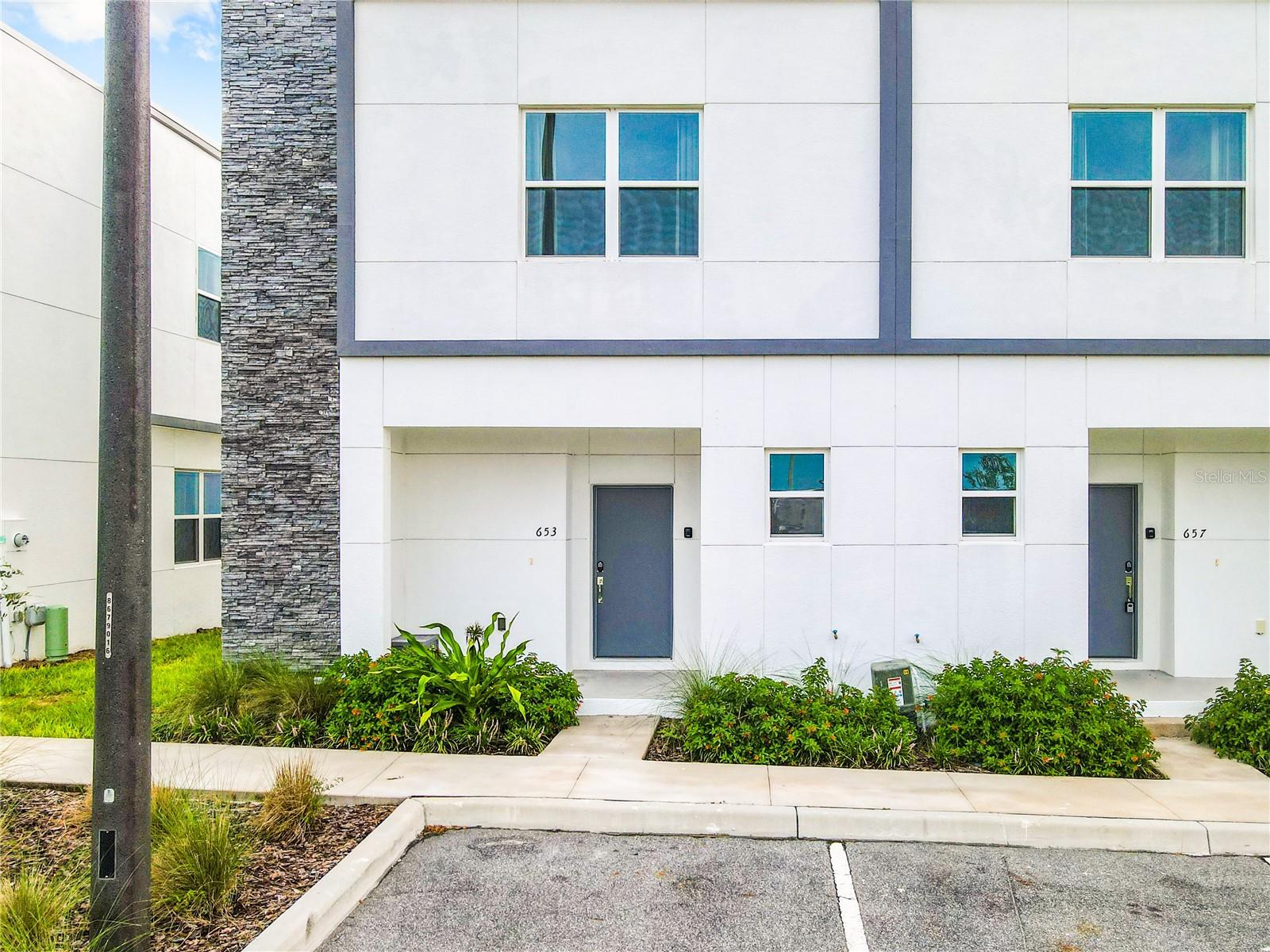653 Trikomo Drive, FL