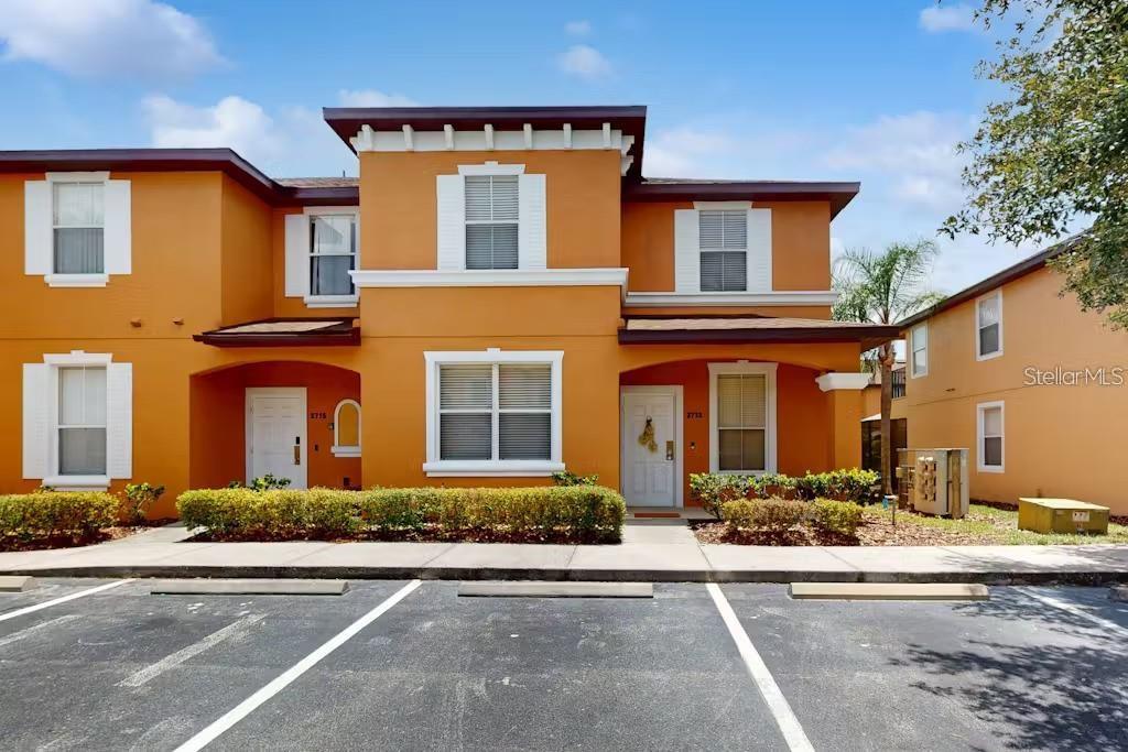 2713 Roadster Ln, FL