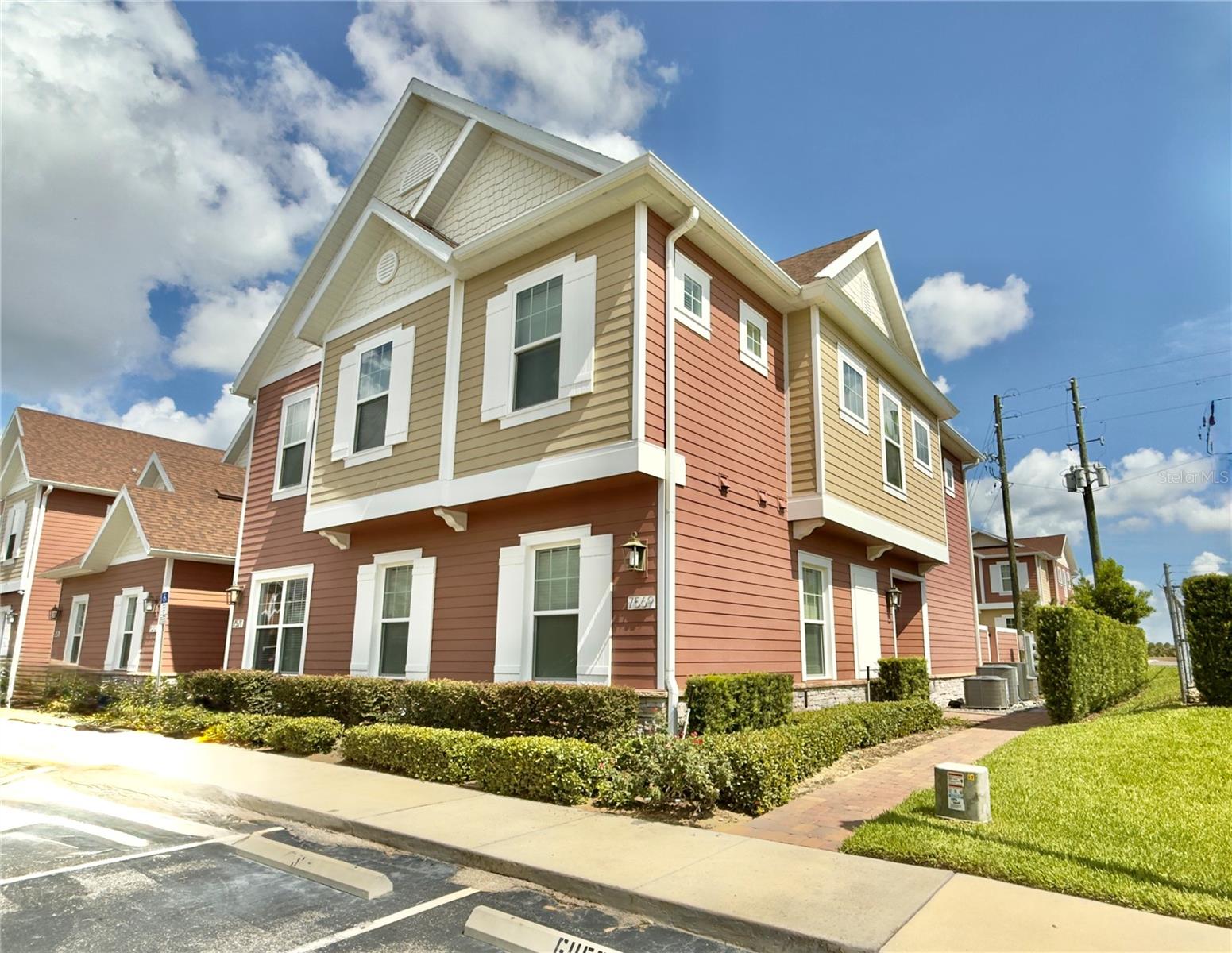 7569 Sunny Dreams Ln, FL