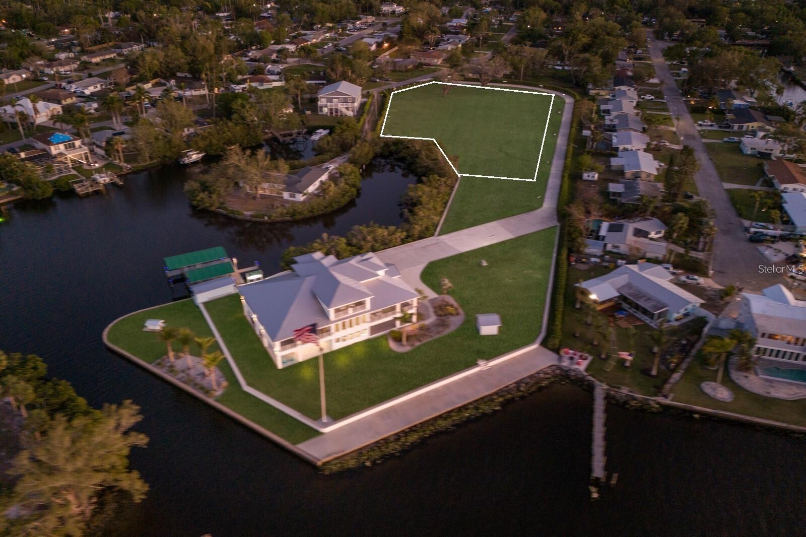 210 22nd Street Court, FL