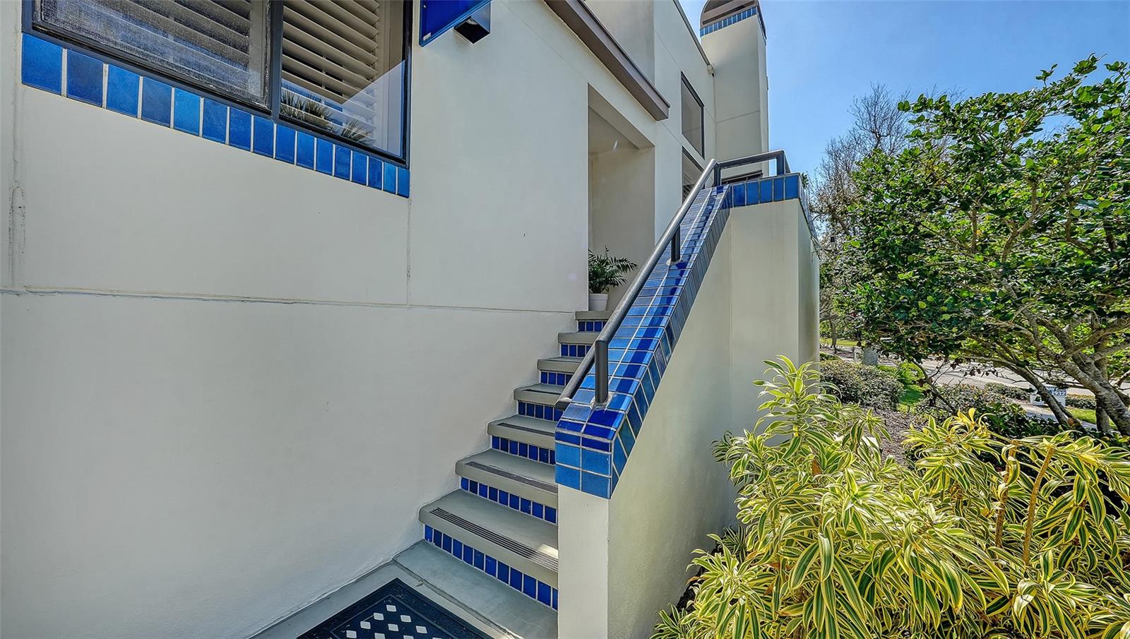 2000 Harbourside Drive, FL