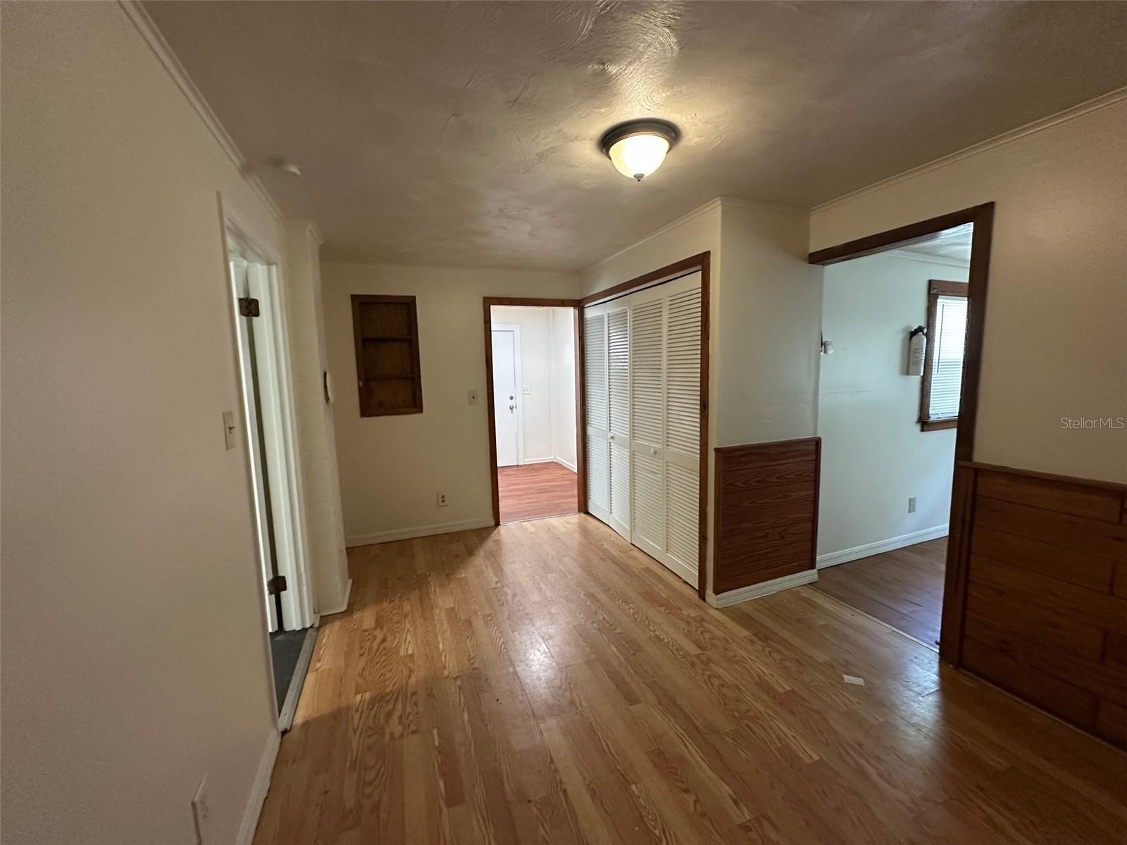 407 Poinsettia Road, FL