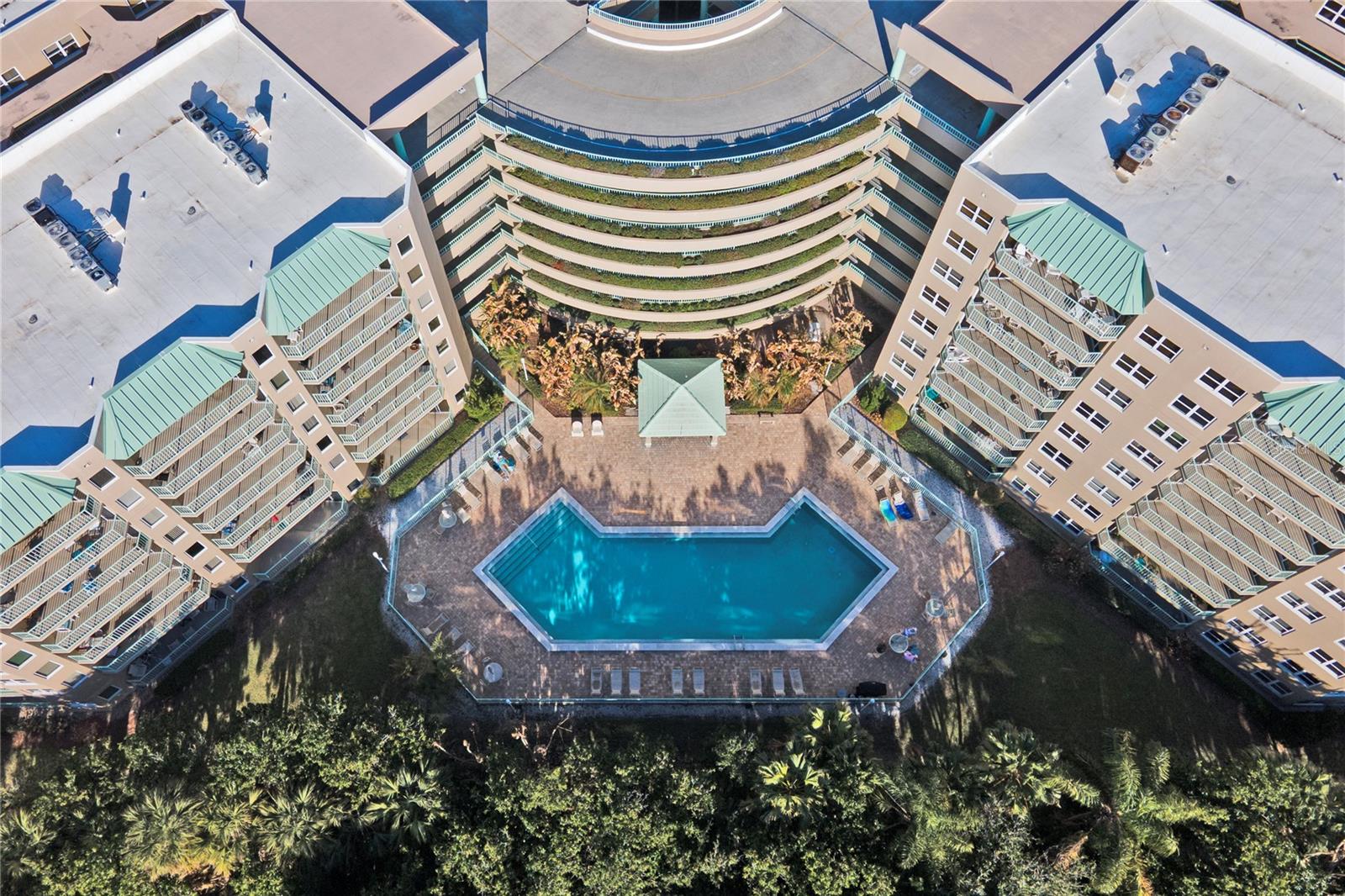 4 Oceans West Boulevard, FL