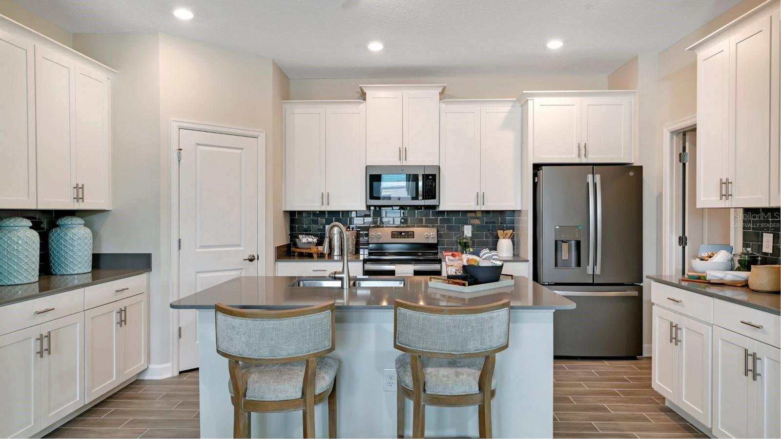 5595 Nina Way, FL