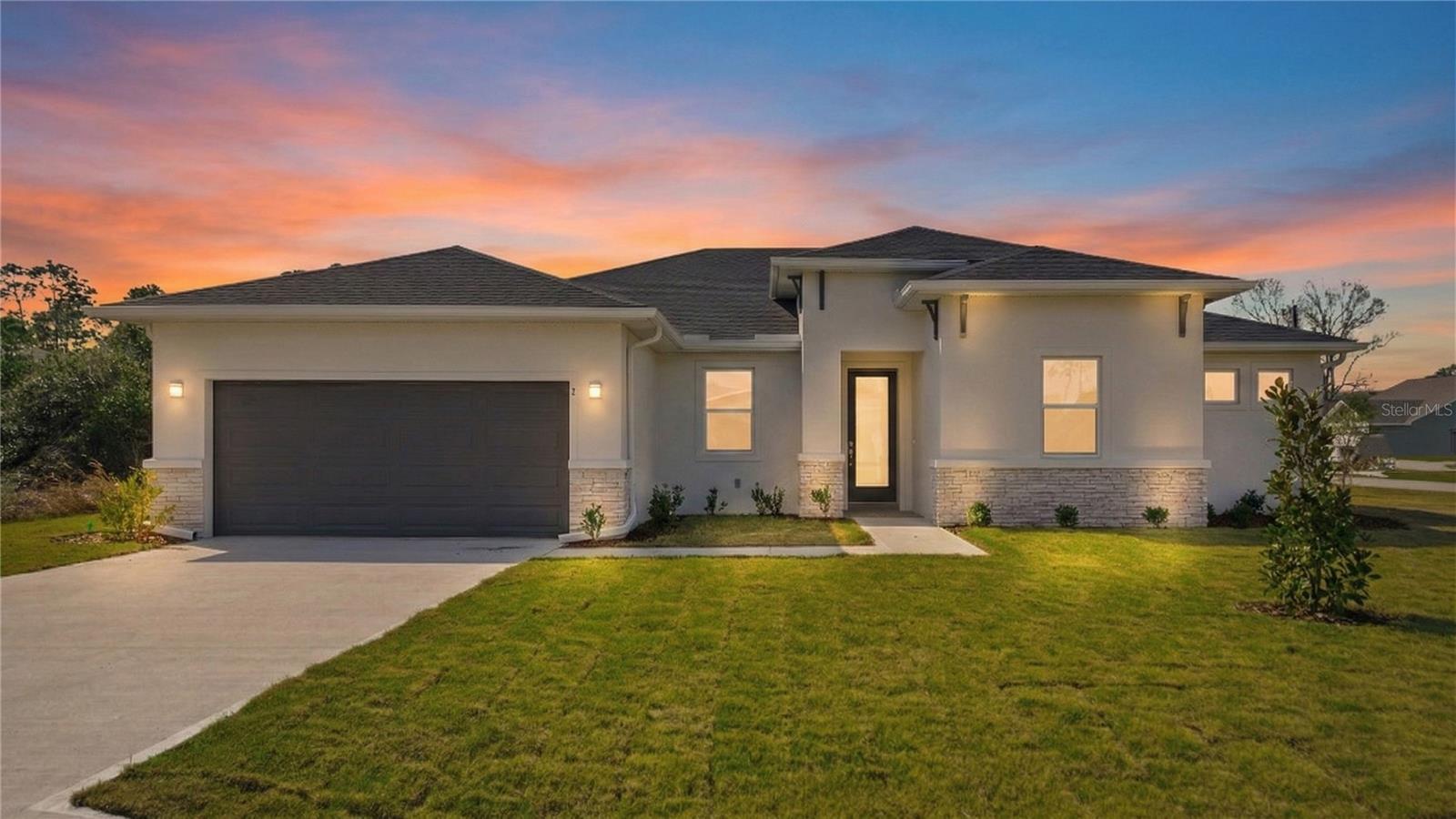 2 Roller Ln, FL