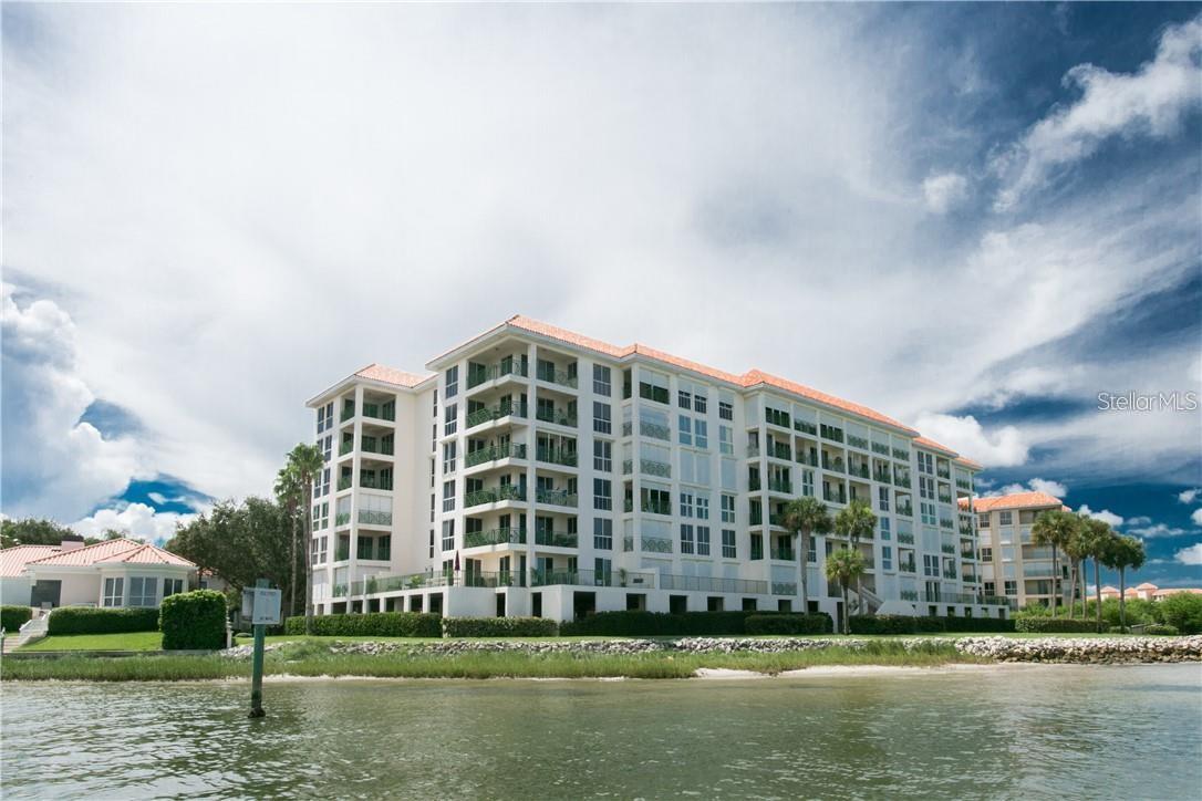 4717 Dolphin Cay Lane, FL