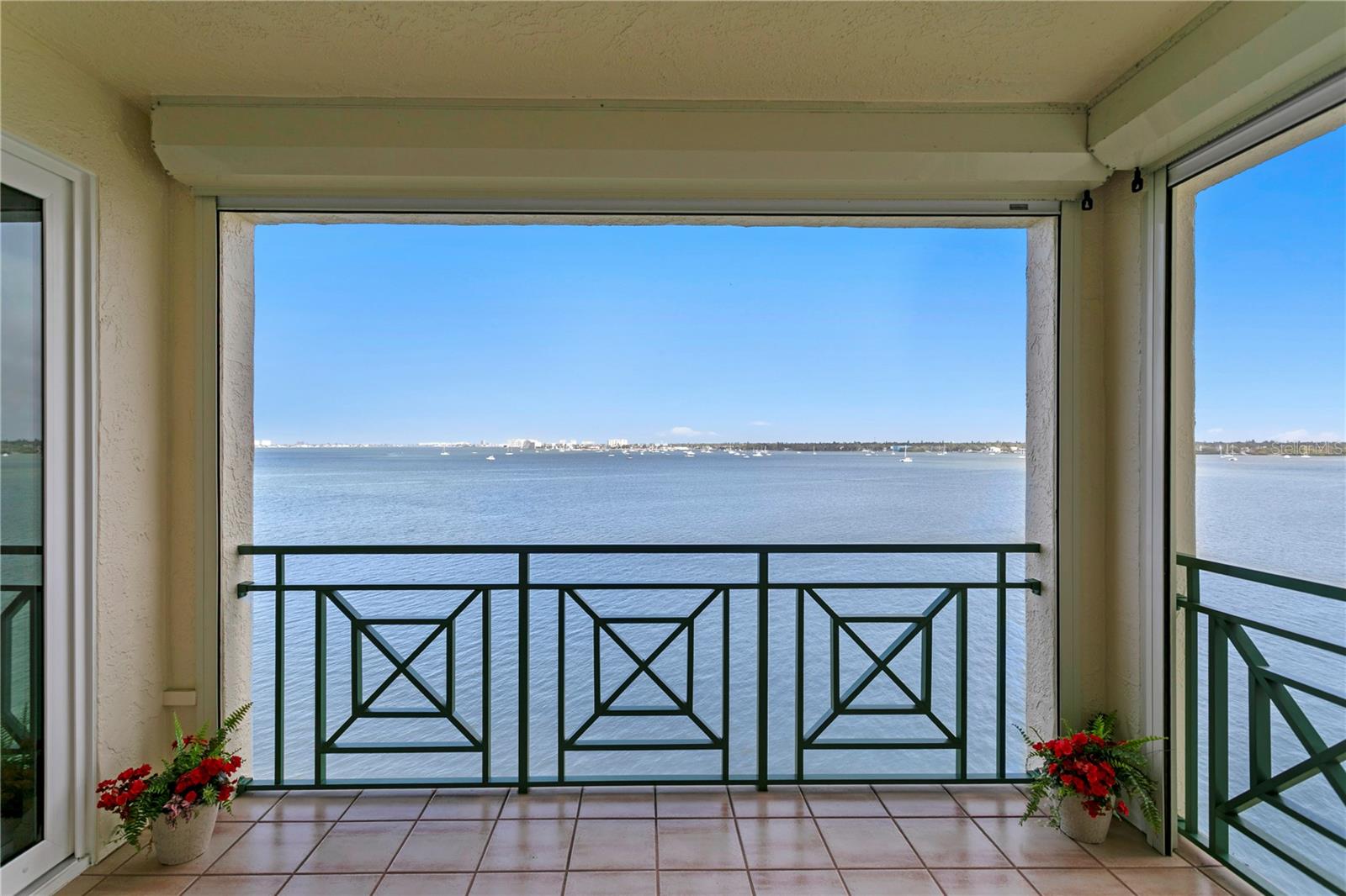 4717 Dolphin Cay Lane, FL