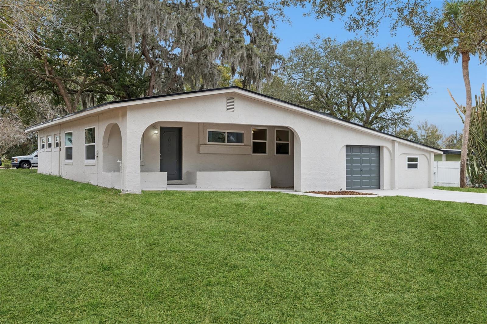 1375 Lake Drive, FL