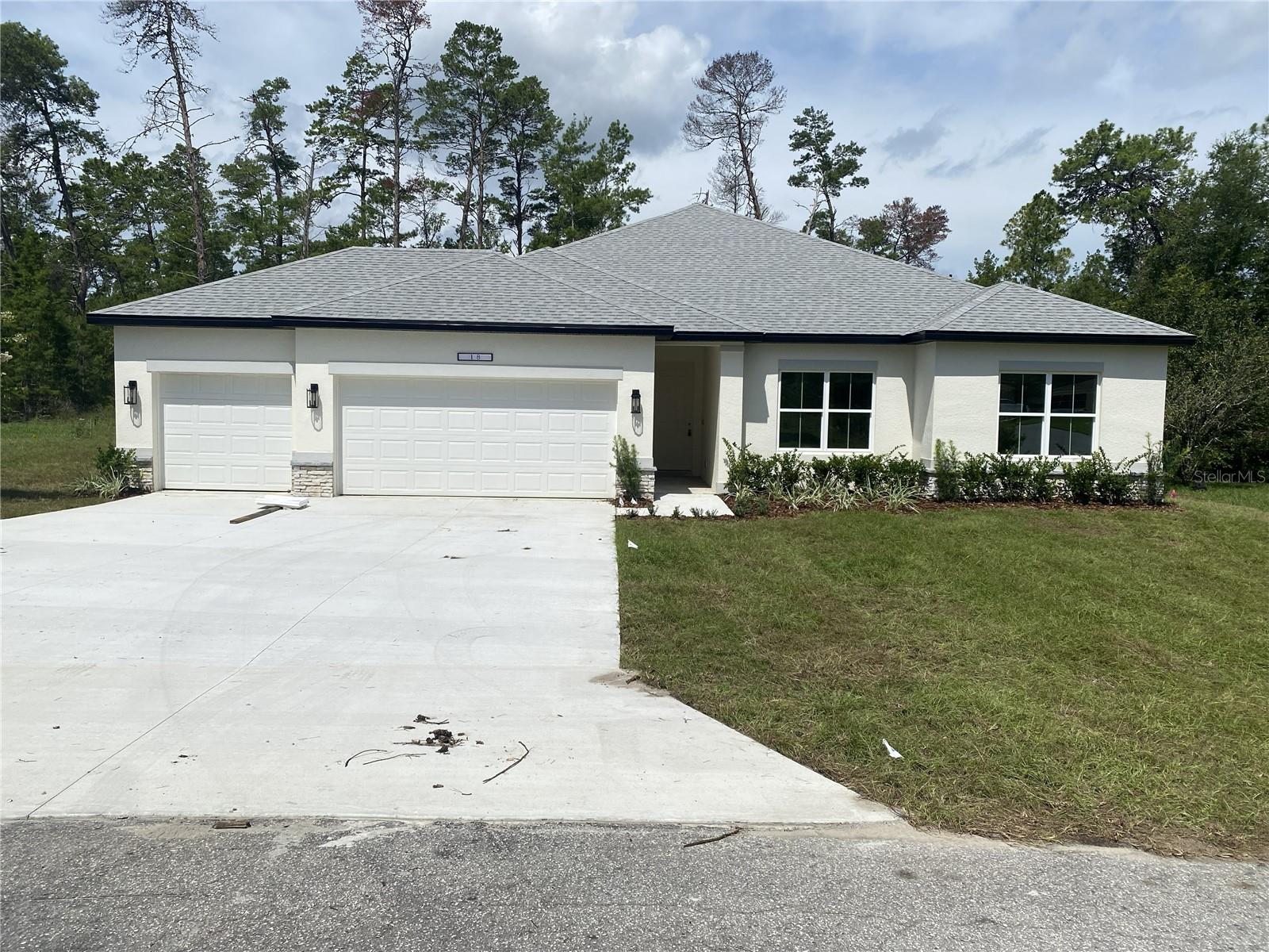 4 Bellis Ct, FL