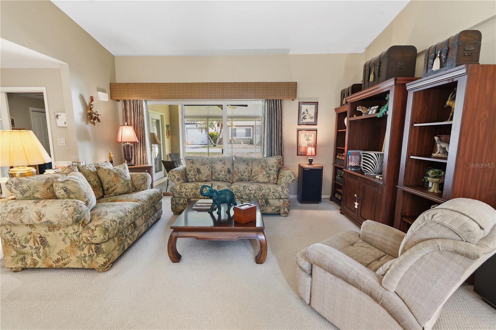 111 Las Flores, FL