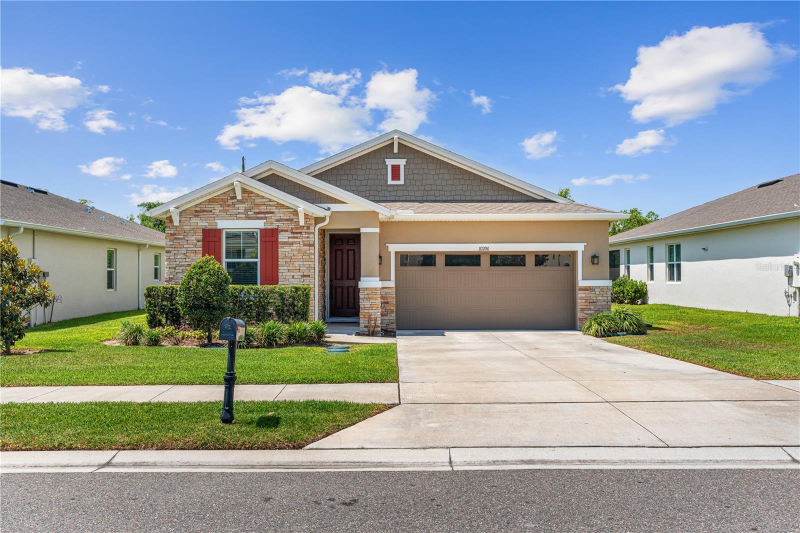 10200 Spring Lake Dr, FL