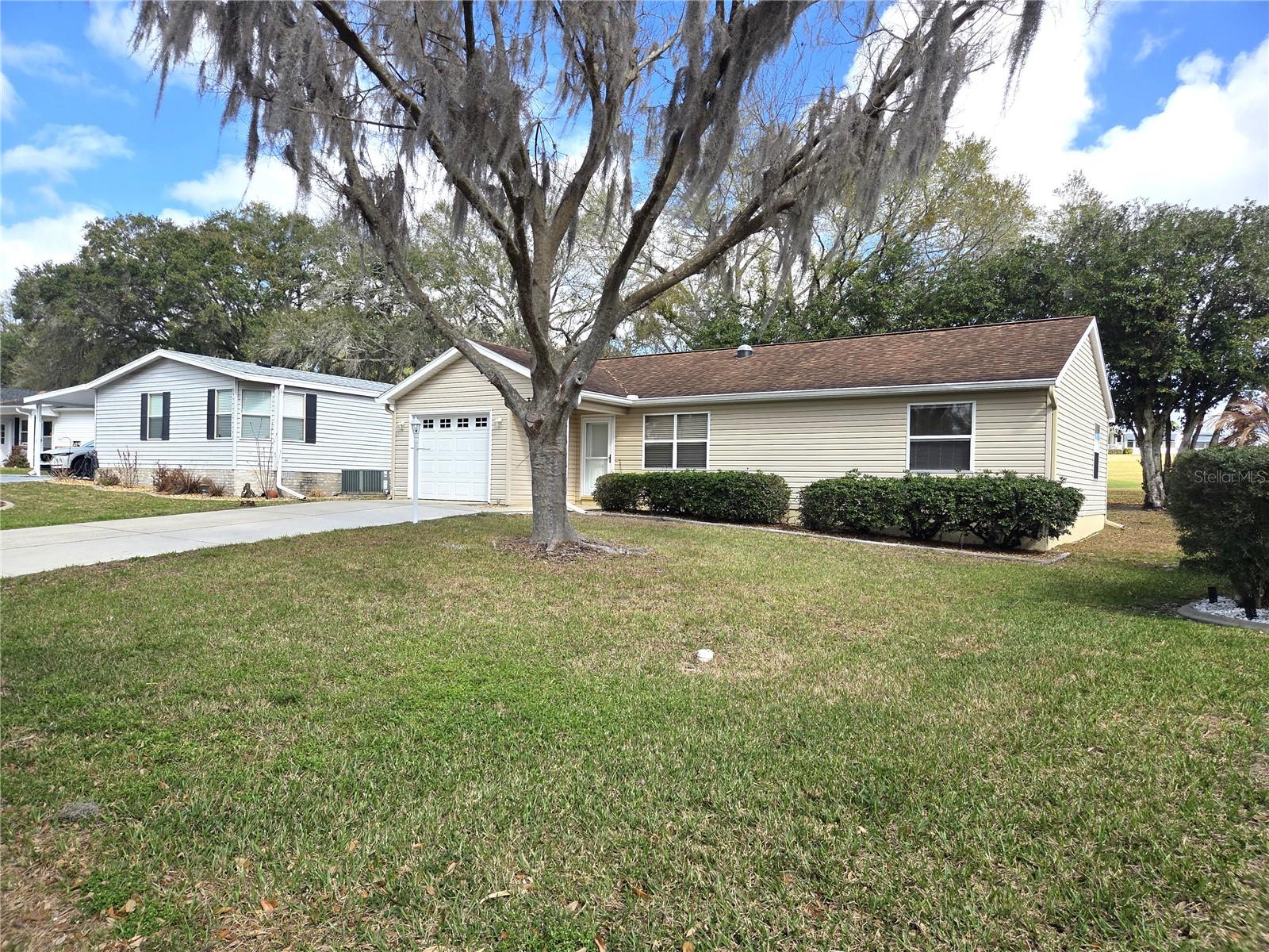 739 Heathrow Avenue, FL