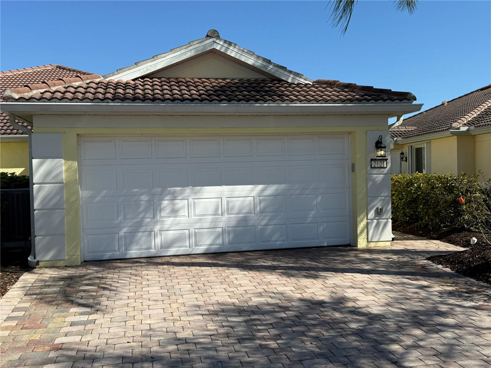 2121 Burgos Dr, FL