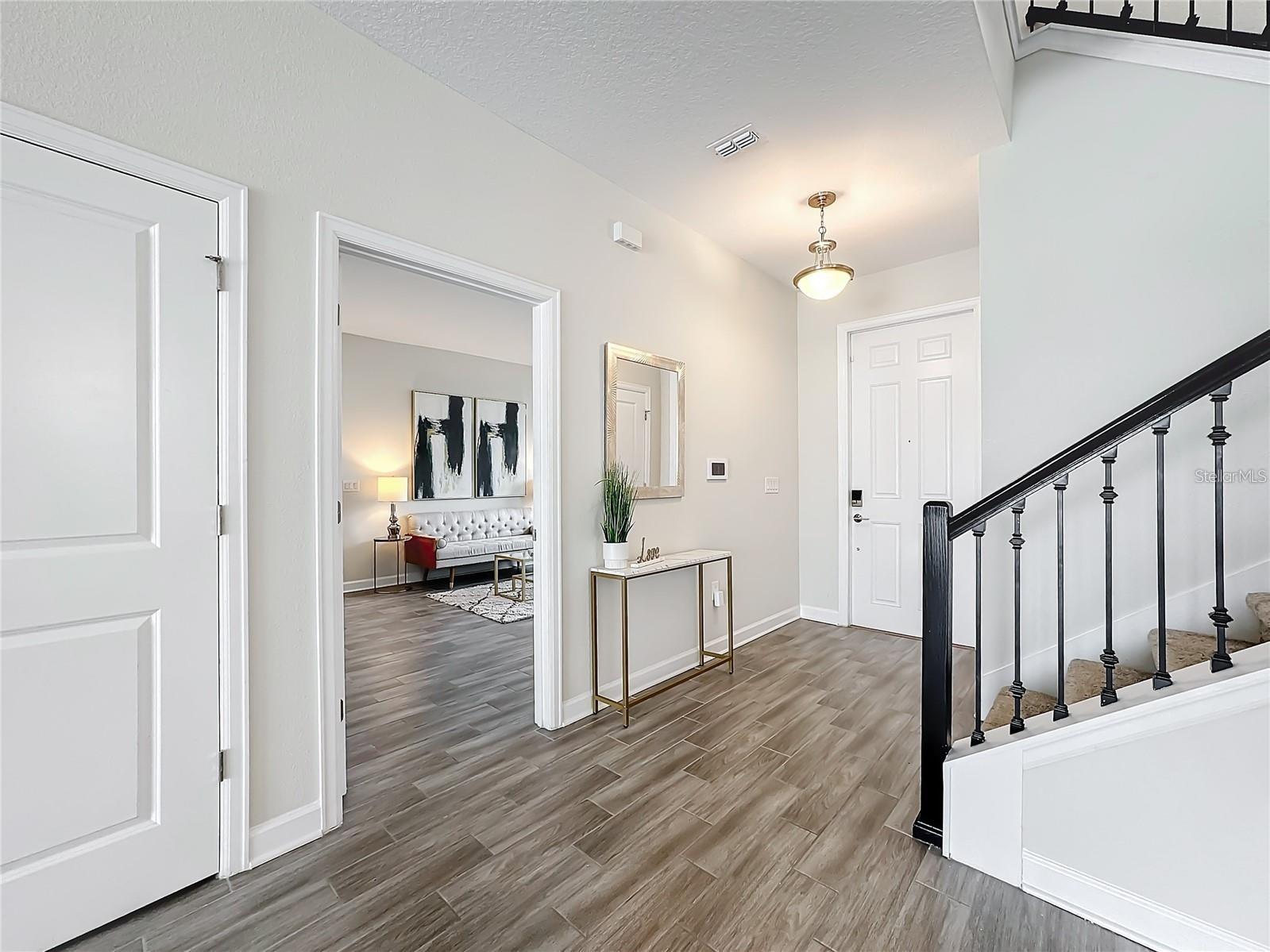 8886 Fallen Oak Drive, FL