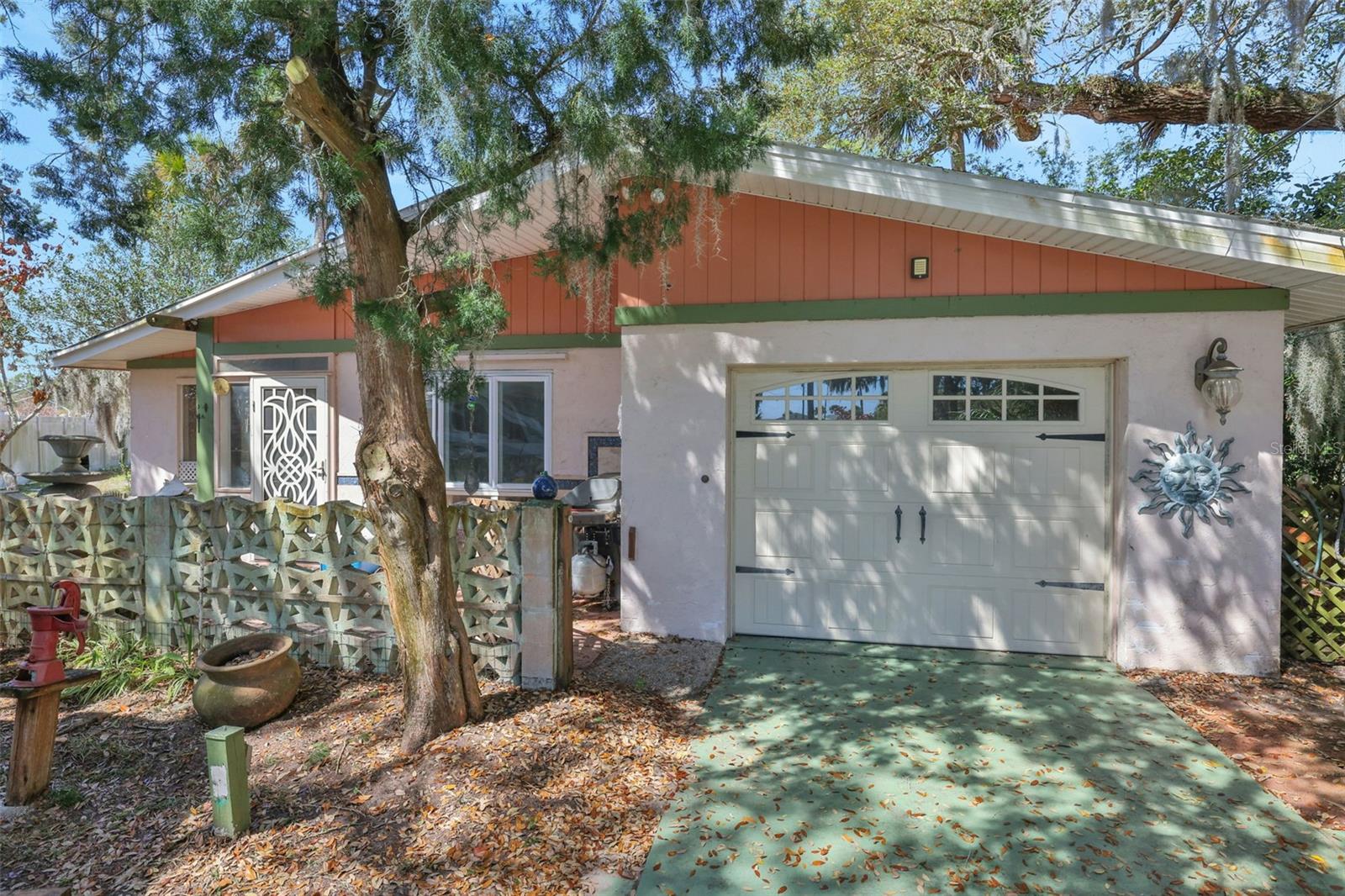 410 Acacia Cir, FL