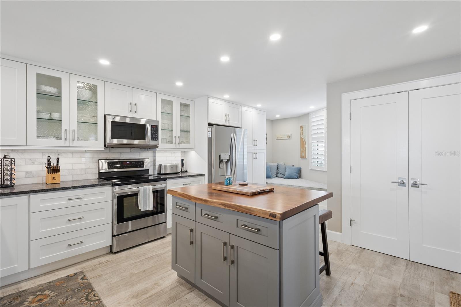 5880 Midnight Pass Road, FL