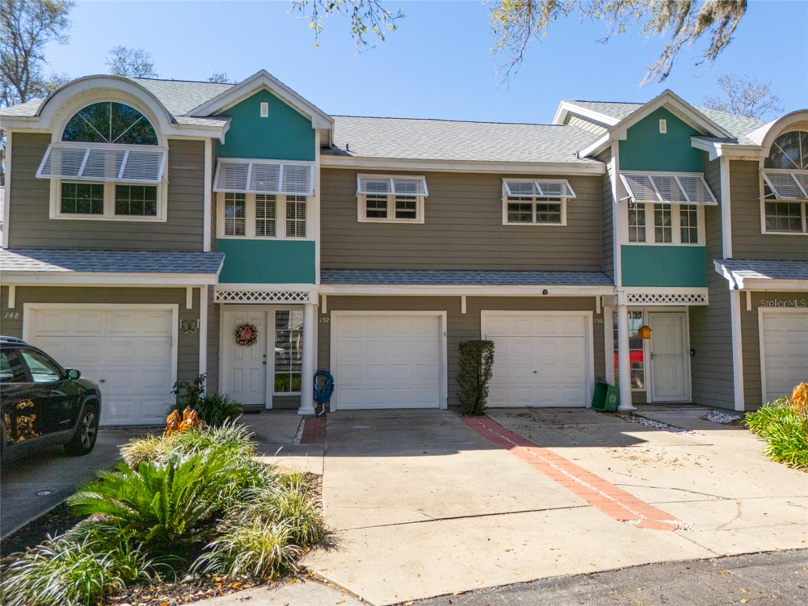 152 Grand Oaks Cir #152, FL