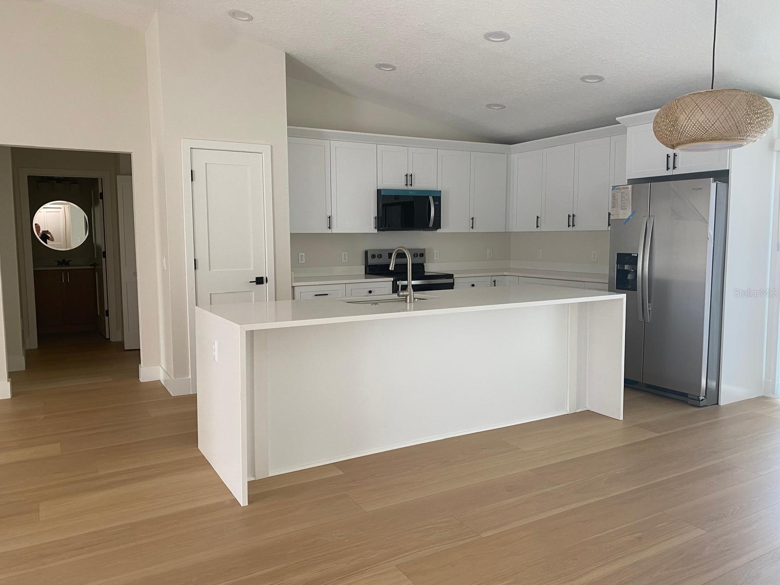 895 Cedar Avenue, FL