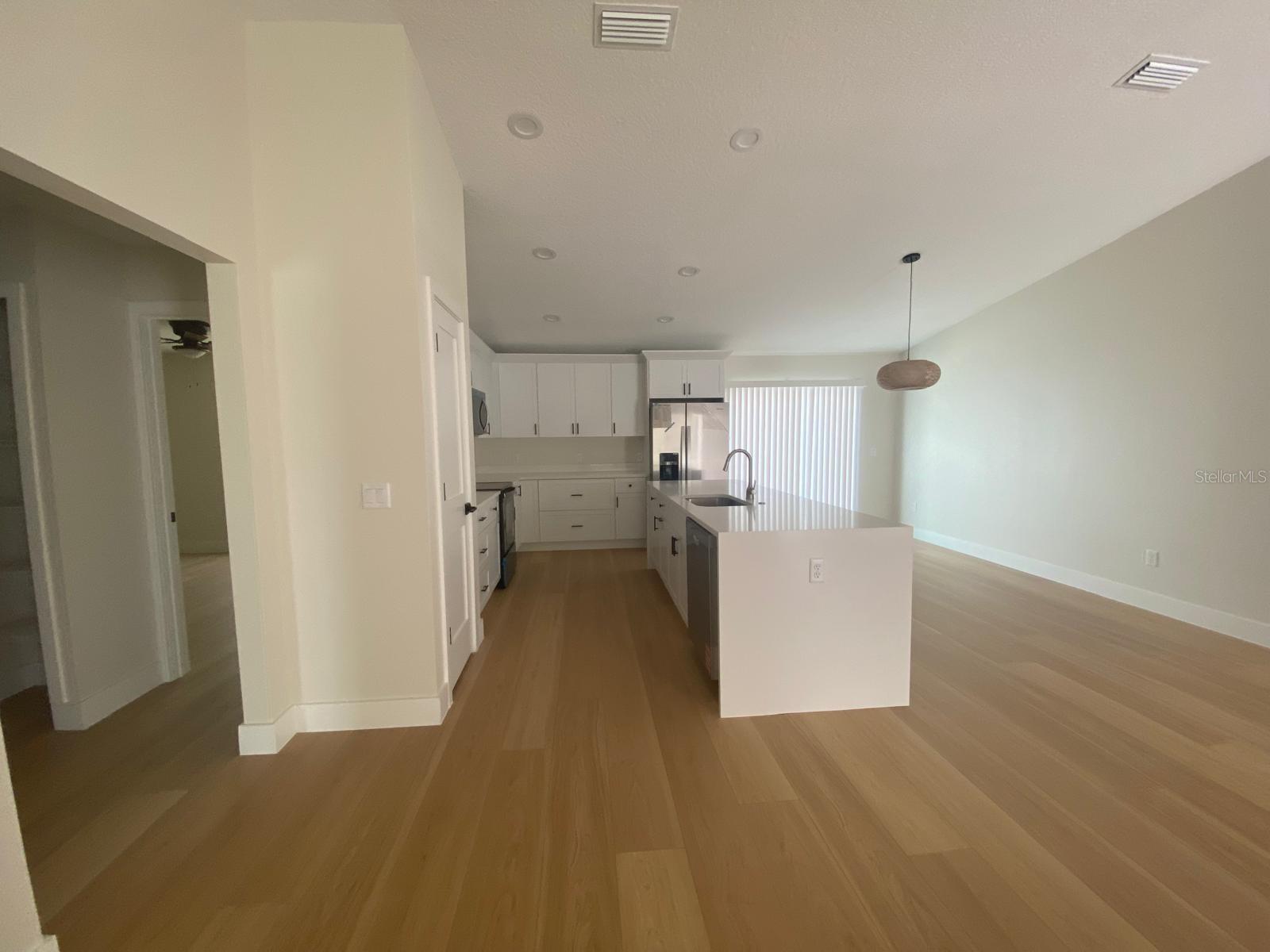 895 Cedar Avenue, FL