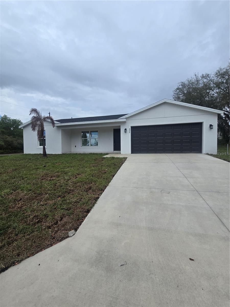 895 Cedar Avenue, FL